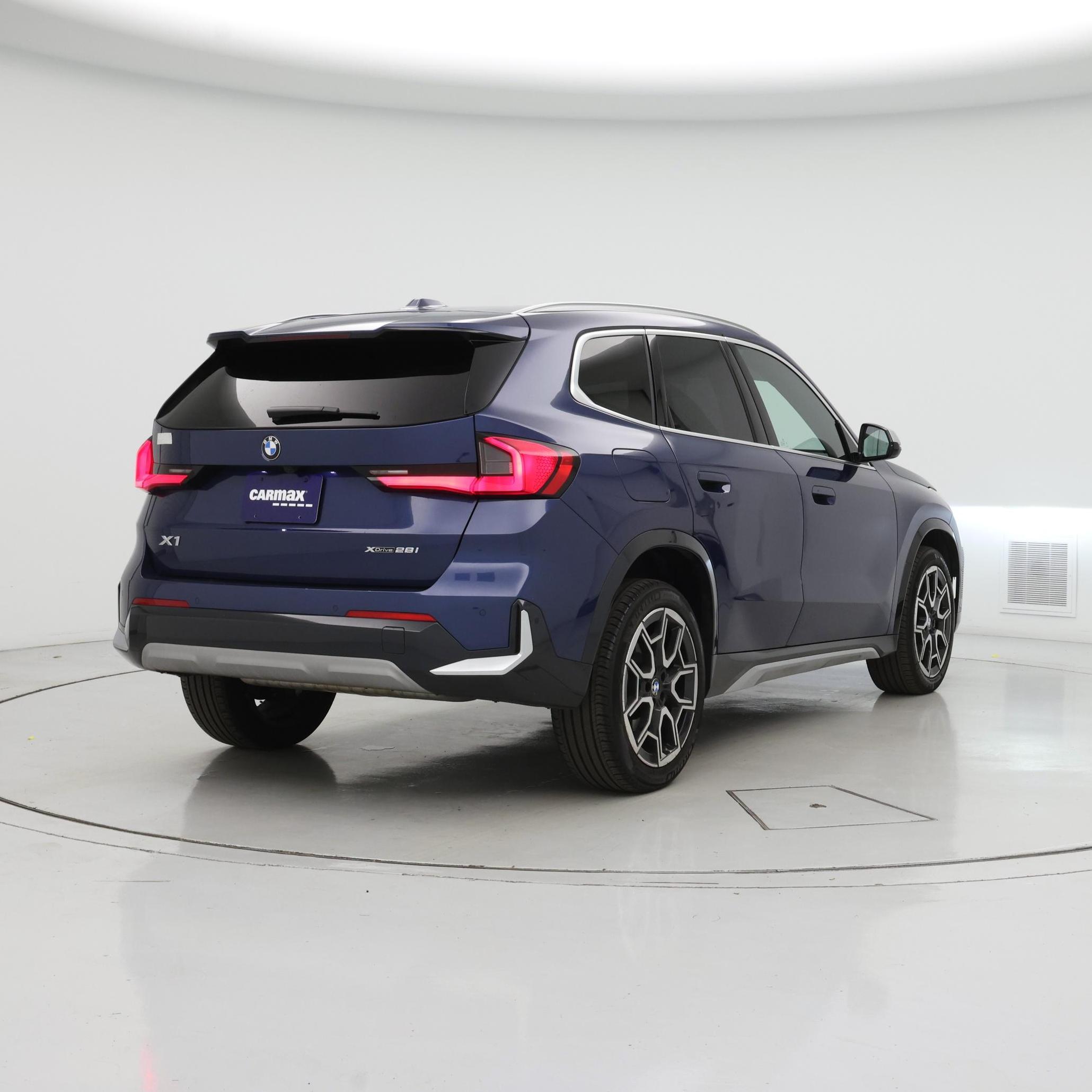 Thumbnail: 2023 BMW X1 - 8