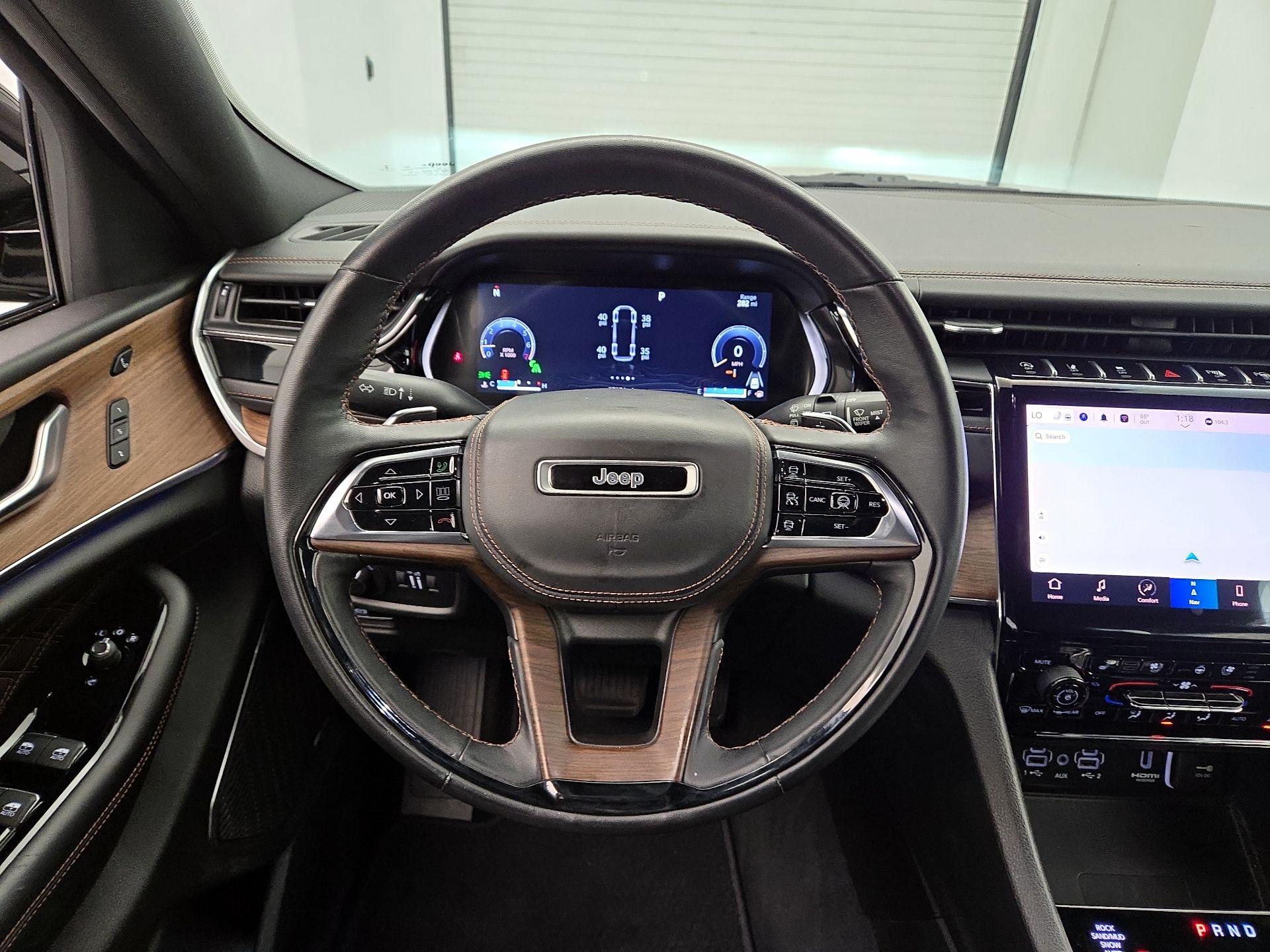 Thumbnail: 2022 Jeep Grand Cherokee - 10