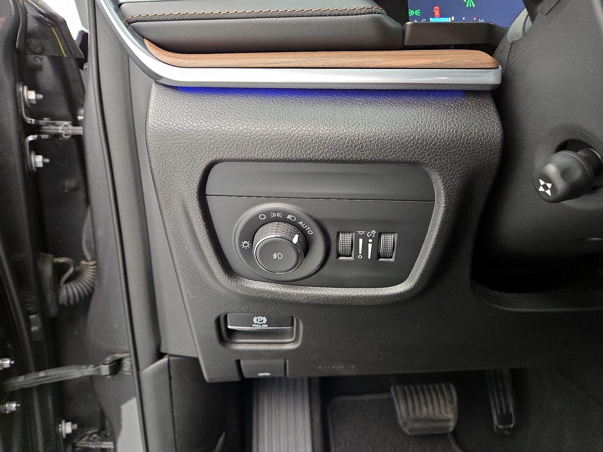 Thumbnail: 2022 Jeep Grand Cherokee - 13