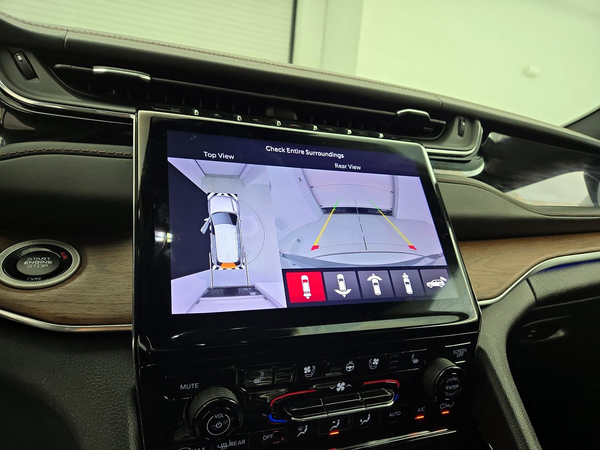 Thumbnail: 2022 Jeep Grand Cherokee - 15