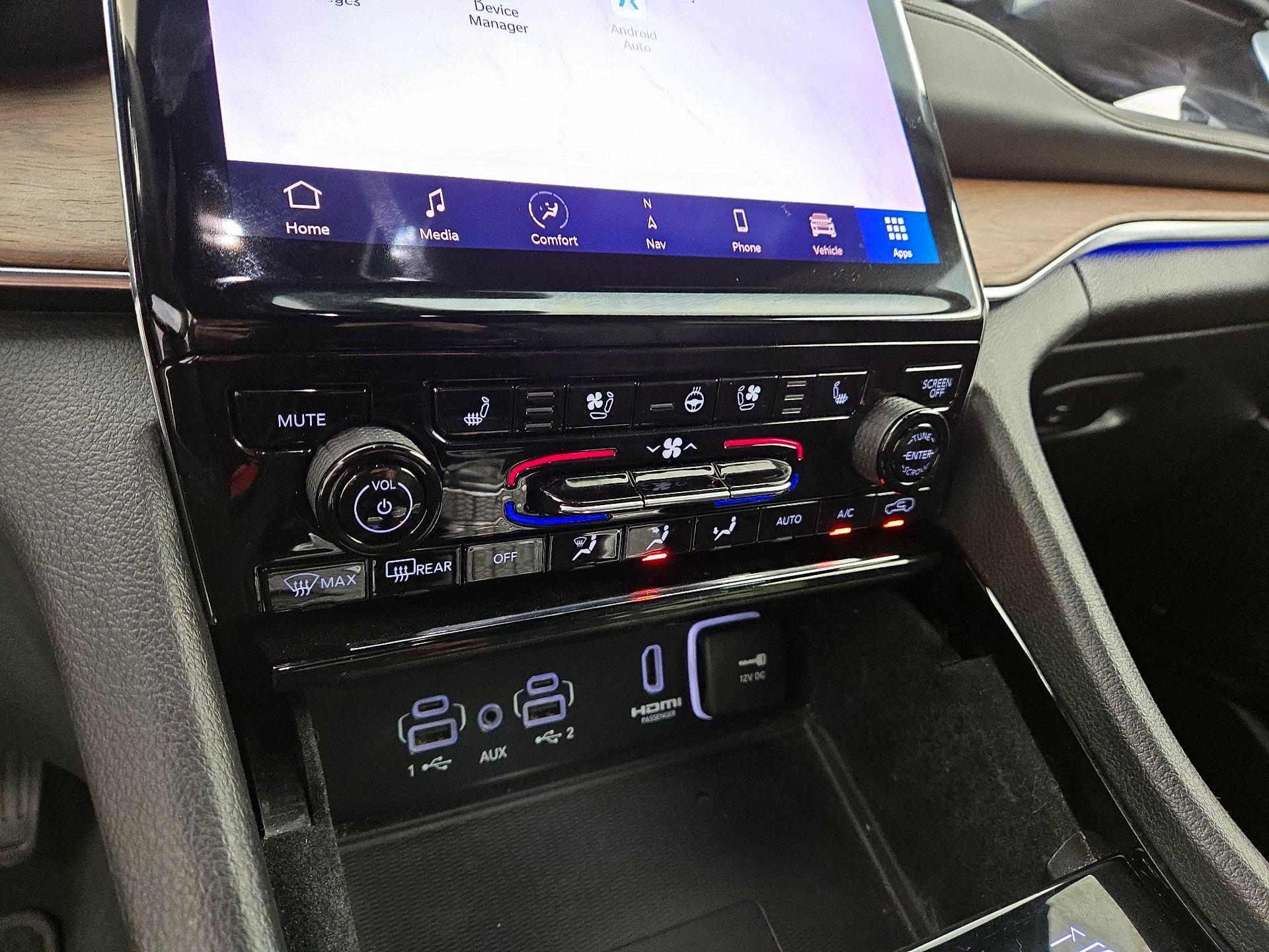 Thumbnail: 2022 Jeep Grand Cherokee - 17