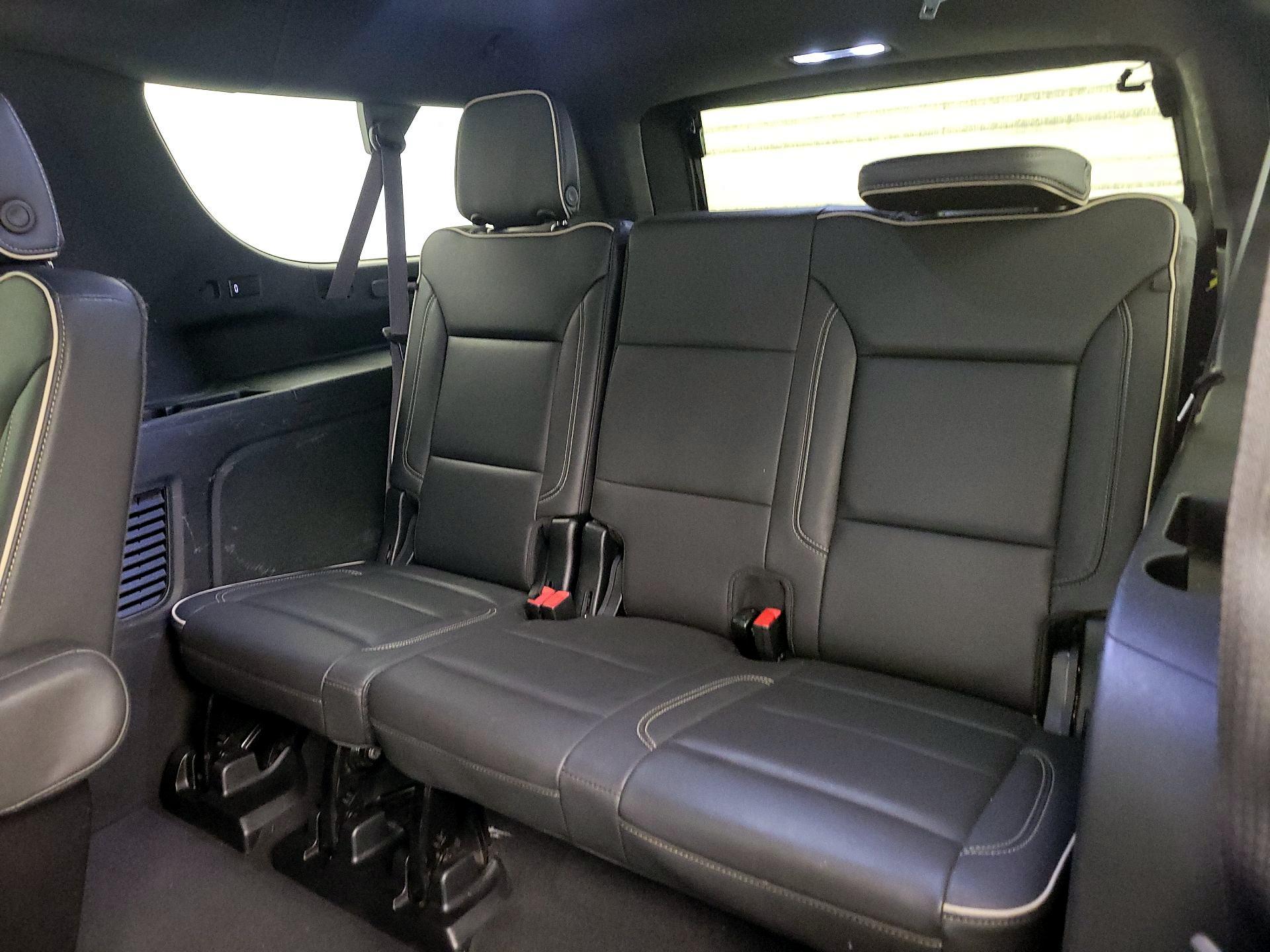 Thumbnail: 2023 Chevrolet Suburban - 20