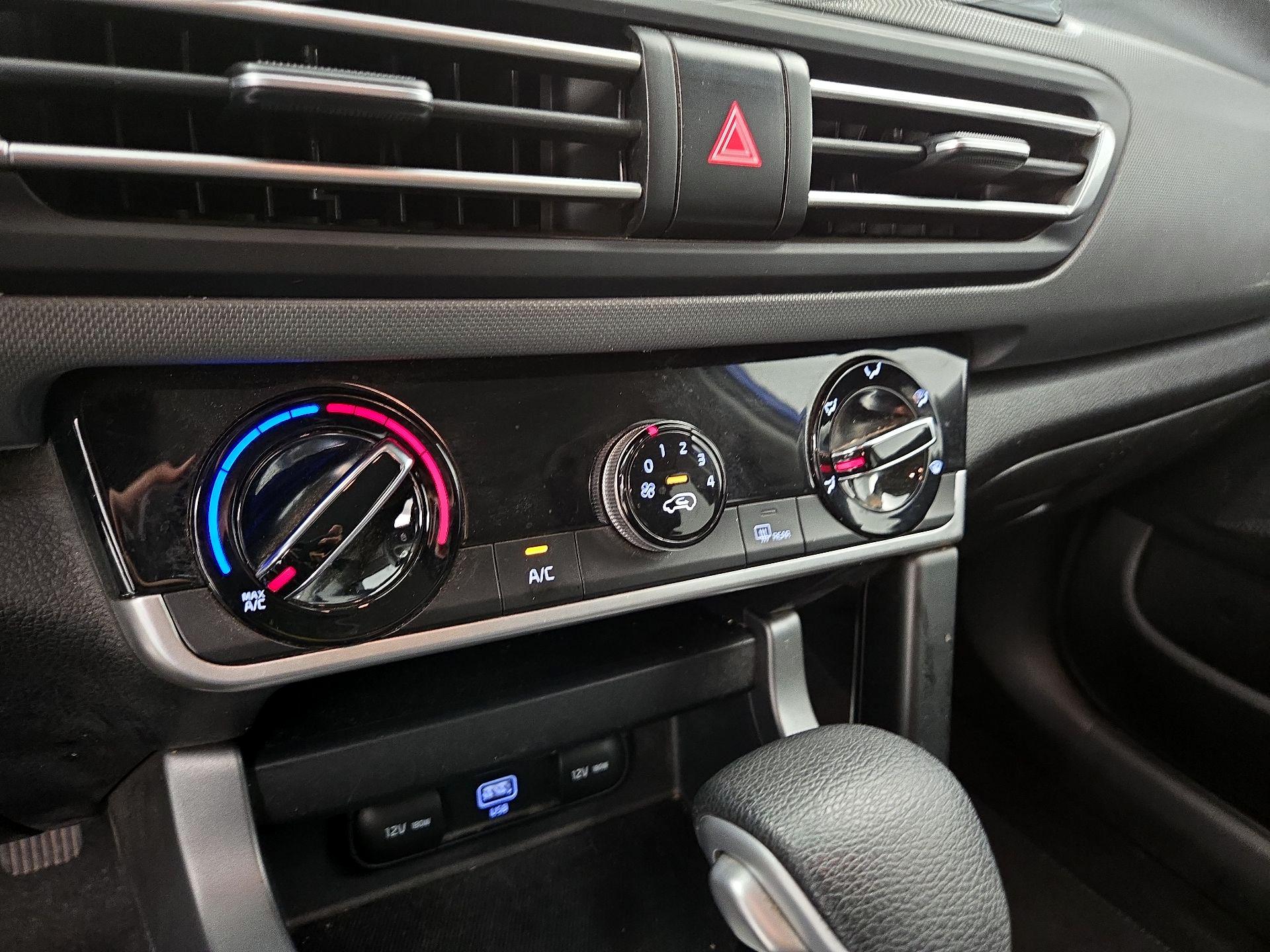 Thumbnail: 2022 Kia Seltos - 16