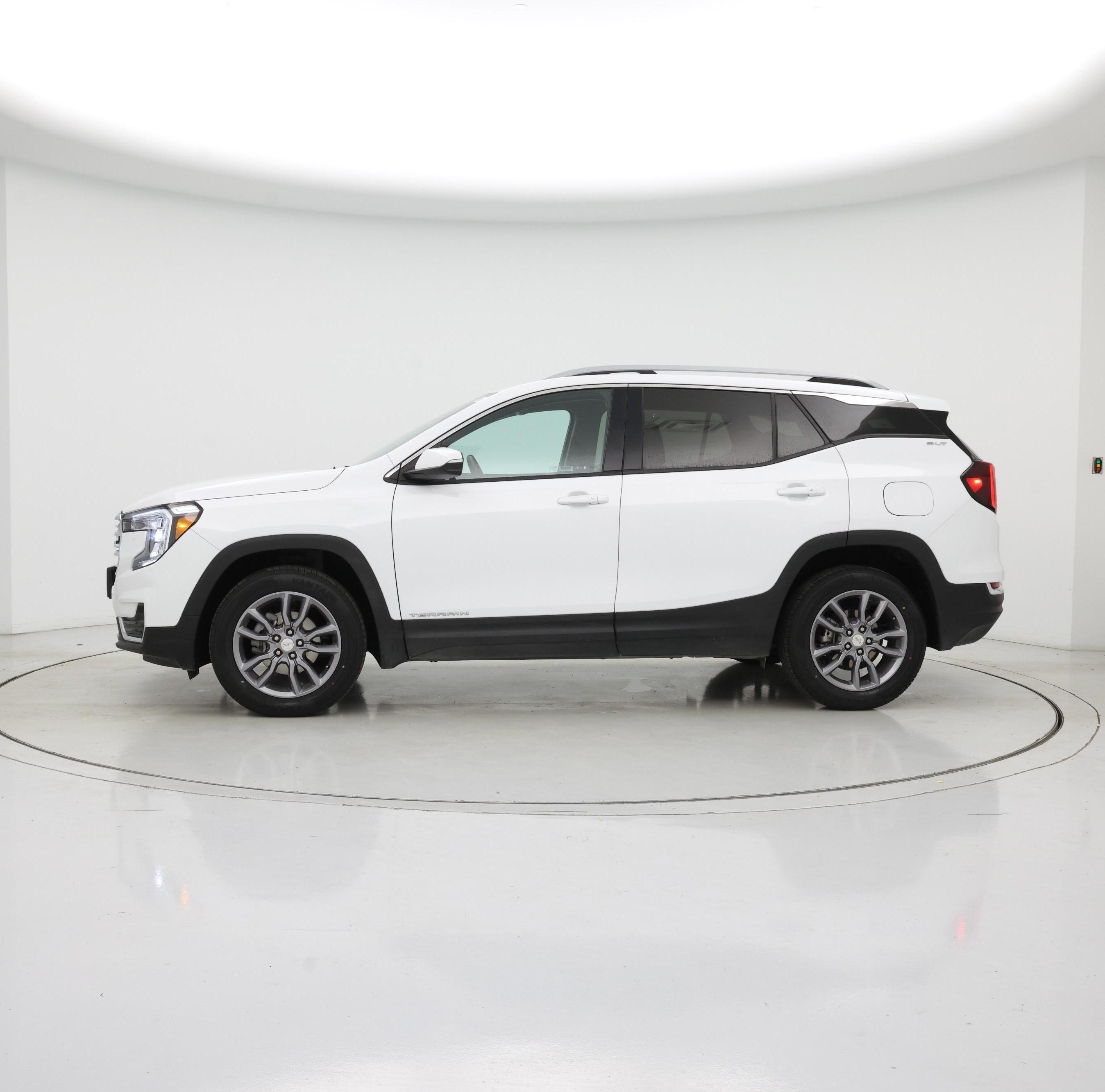 Thumbnail: 2024 GMC Terrain - 3