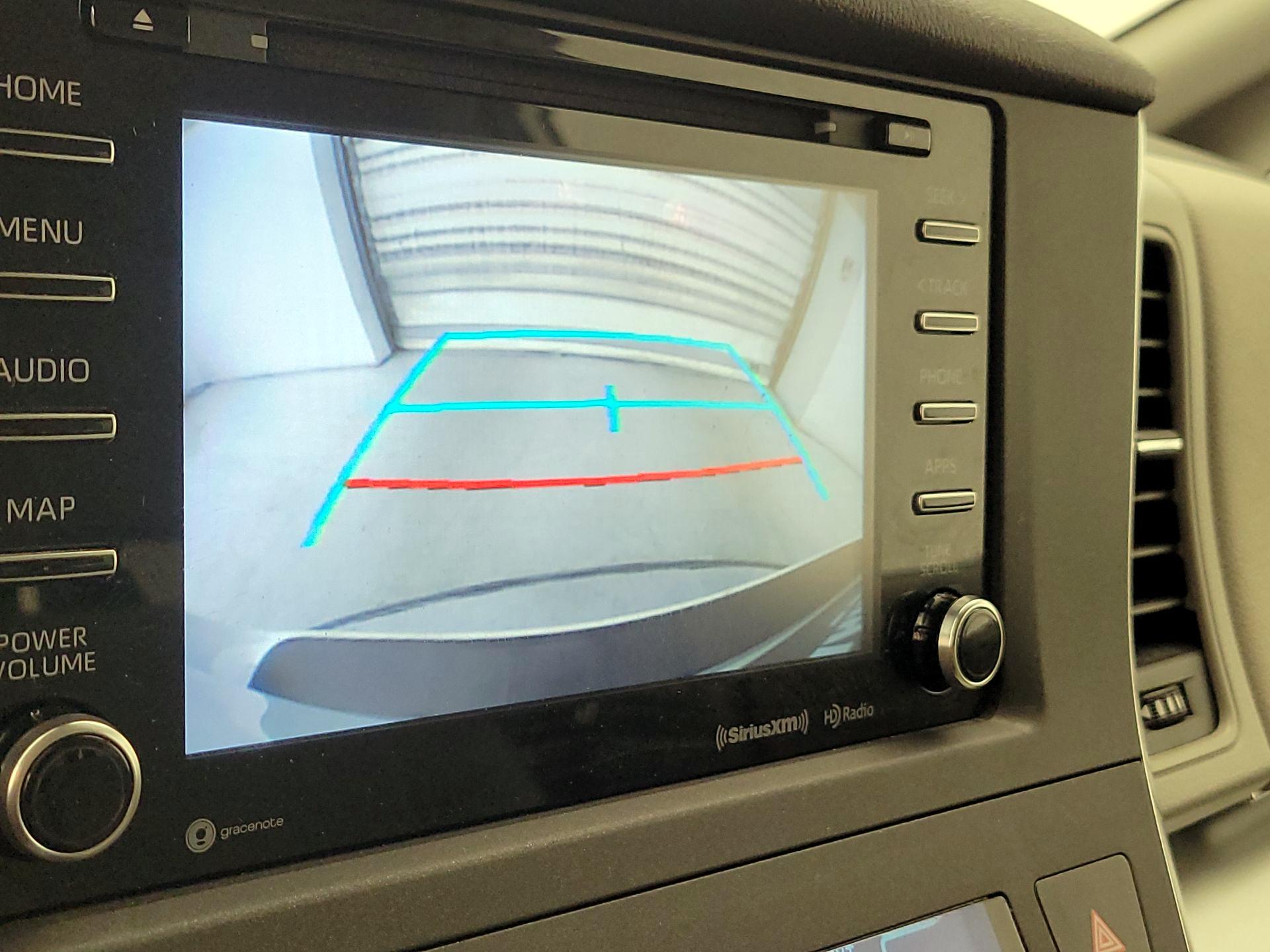 Thumbnail: 2019 Toyota Sienna - 14