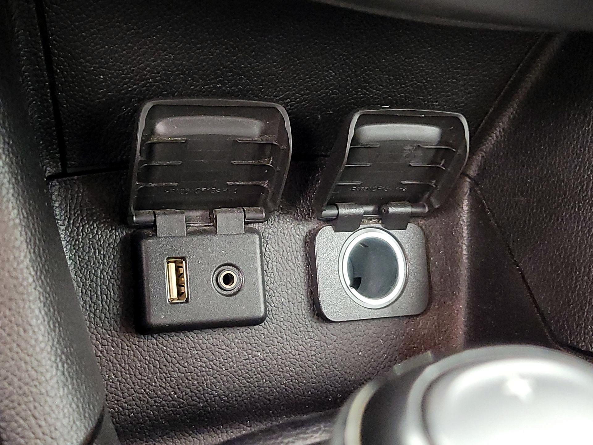 Thumbnail: 2017 Chevrolet Cruze - 18