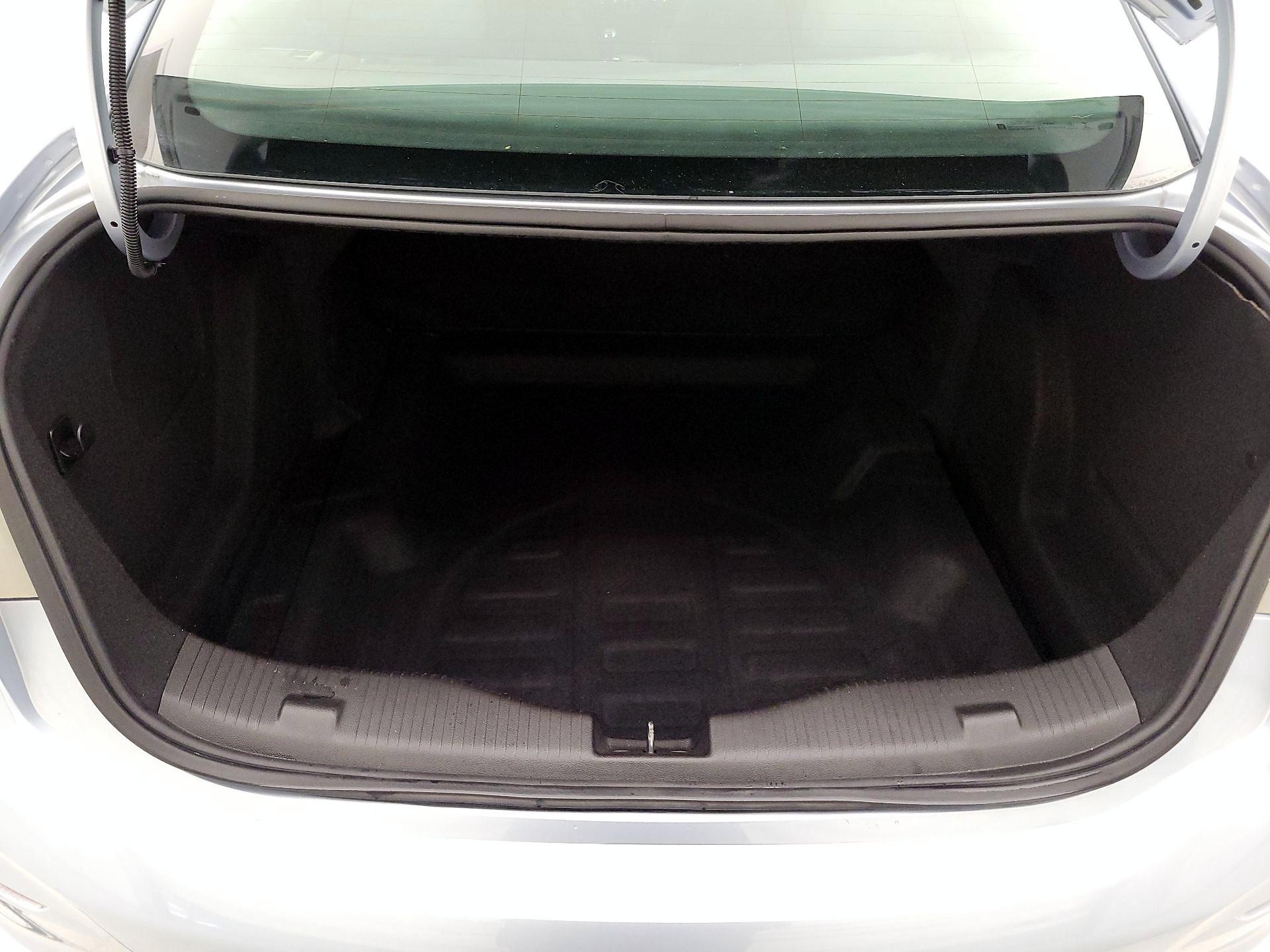 Thumbnail: 2017 Chevrolet Cruze - 20