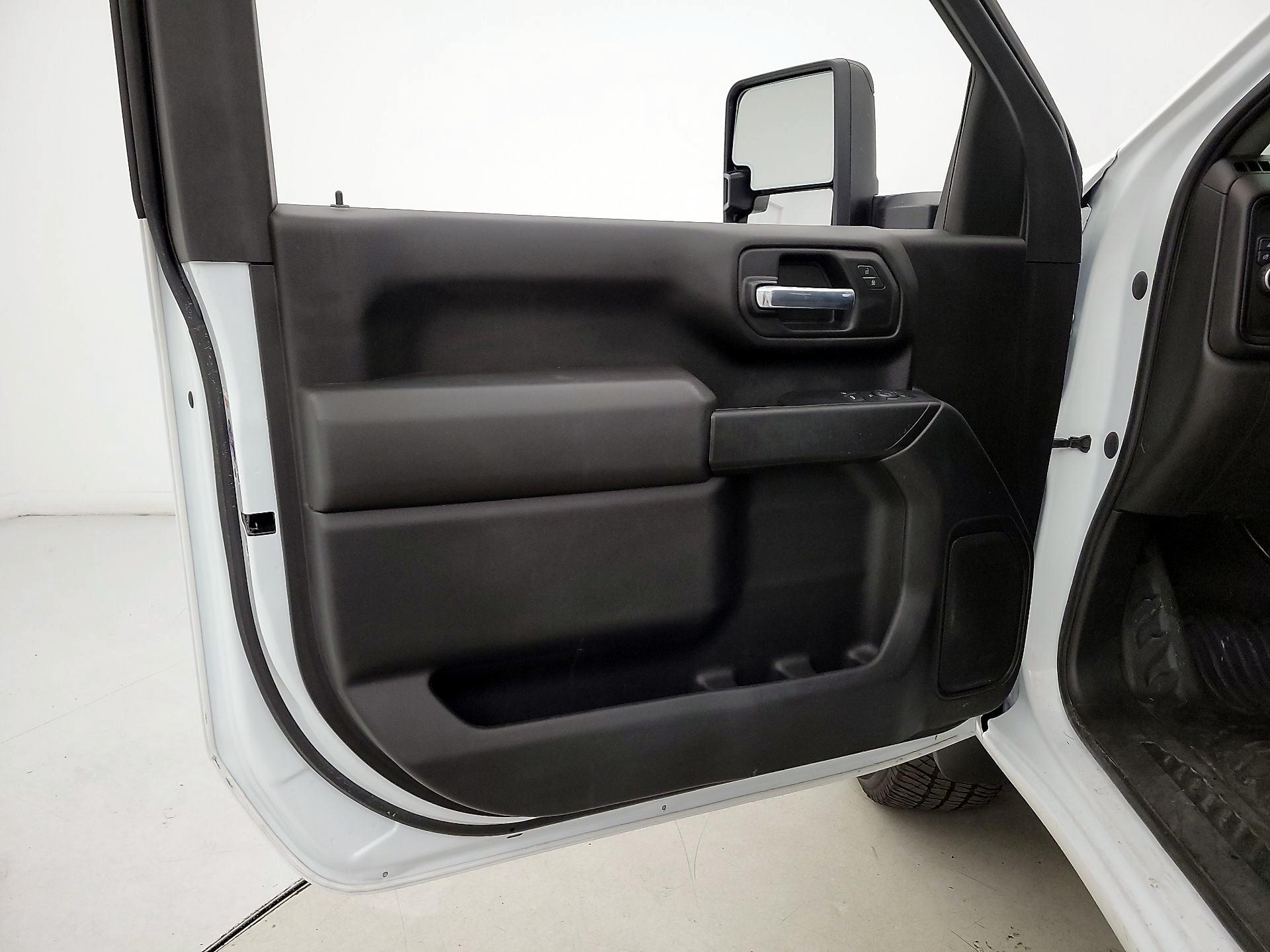 Thumbnail: 2024 Chevrolet Silverado 3500 - 12