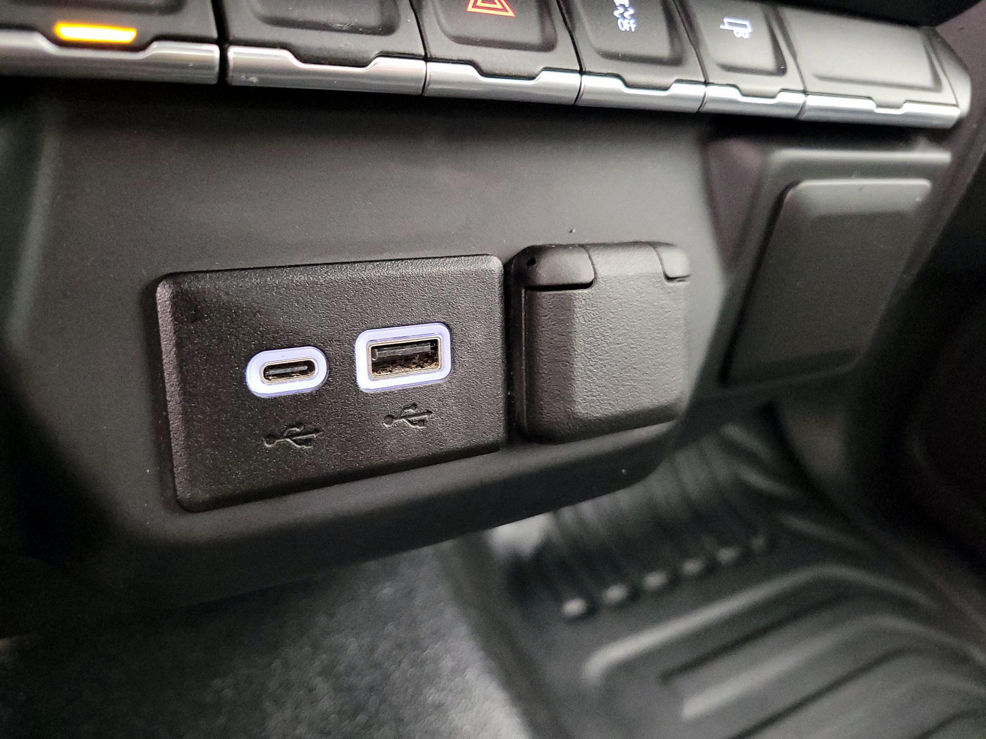 Thumbnail: 2024 Chevrolet Silverado 3500 - 18