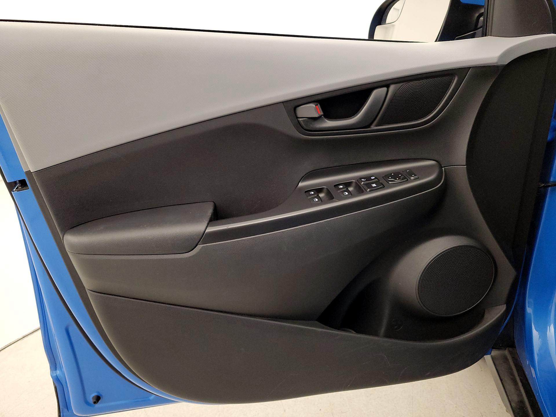 Thumbnail: 2020 Hyundai Kona - 12