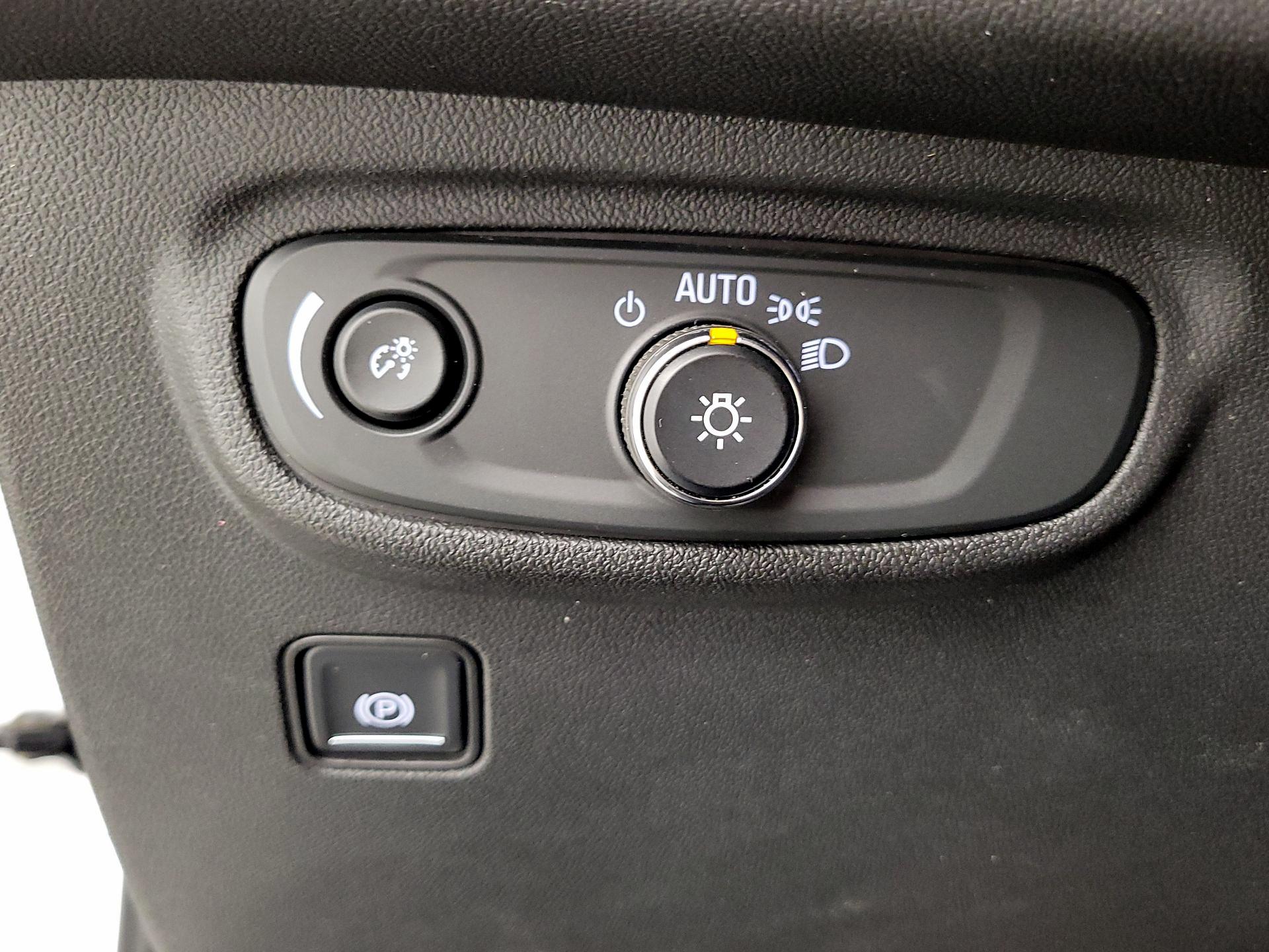 Thumbnail: 2020 GMC Terrain - 13