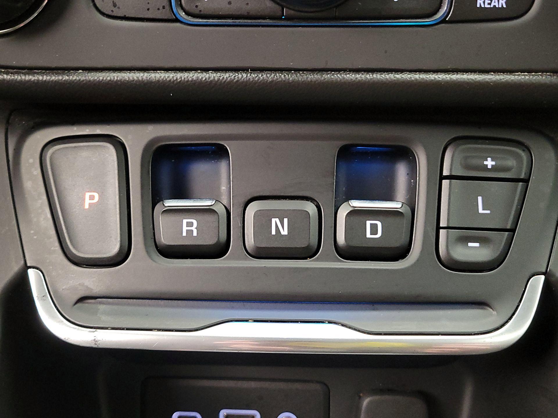 Thumbnail: 2020 GMC Terrain - 17