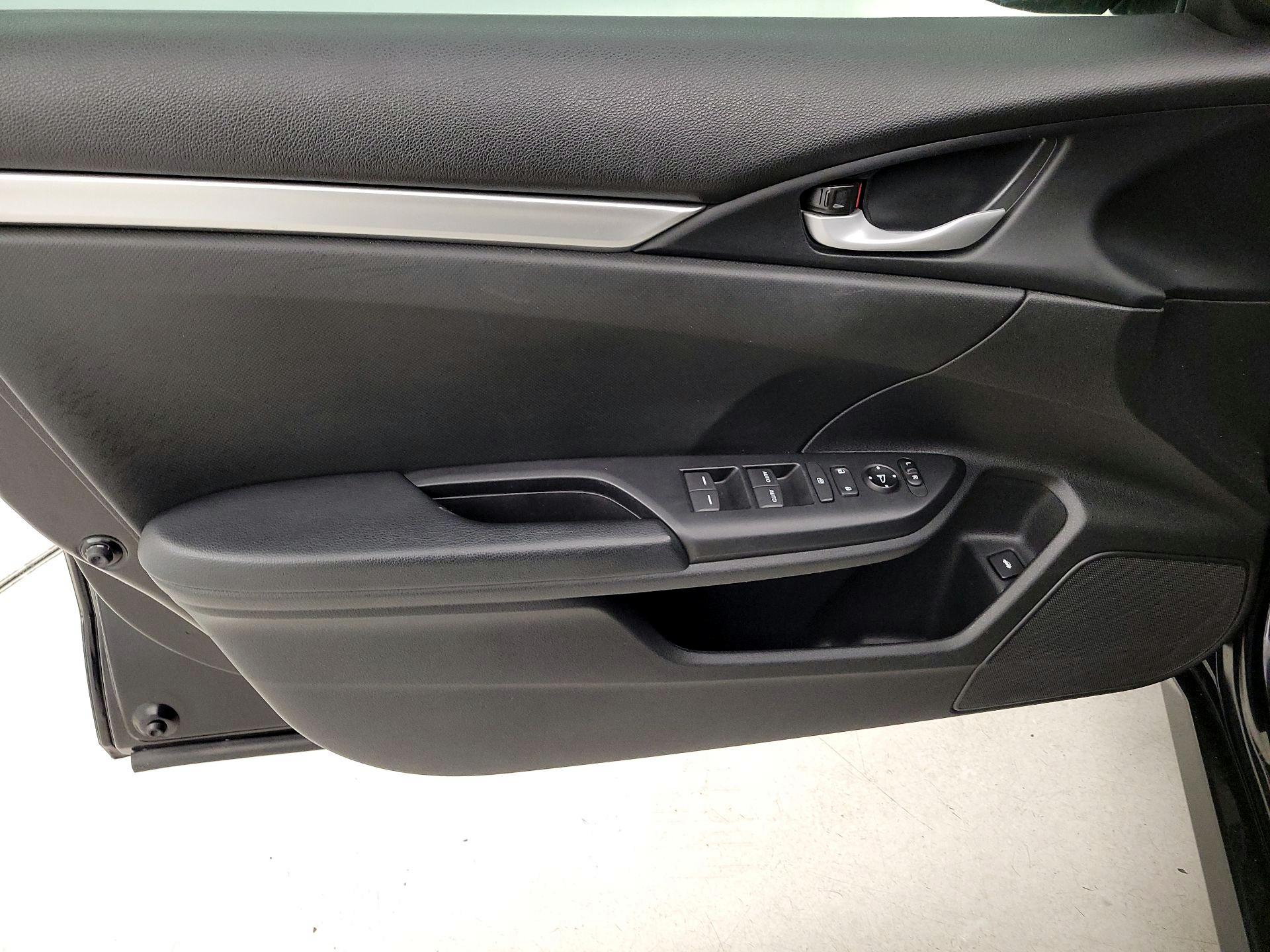 Thumbnail: 2019 Honda Civic - 12