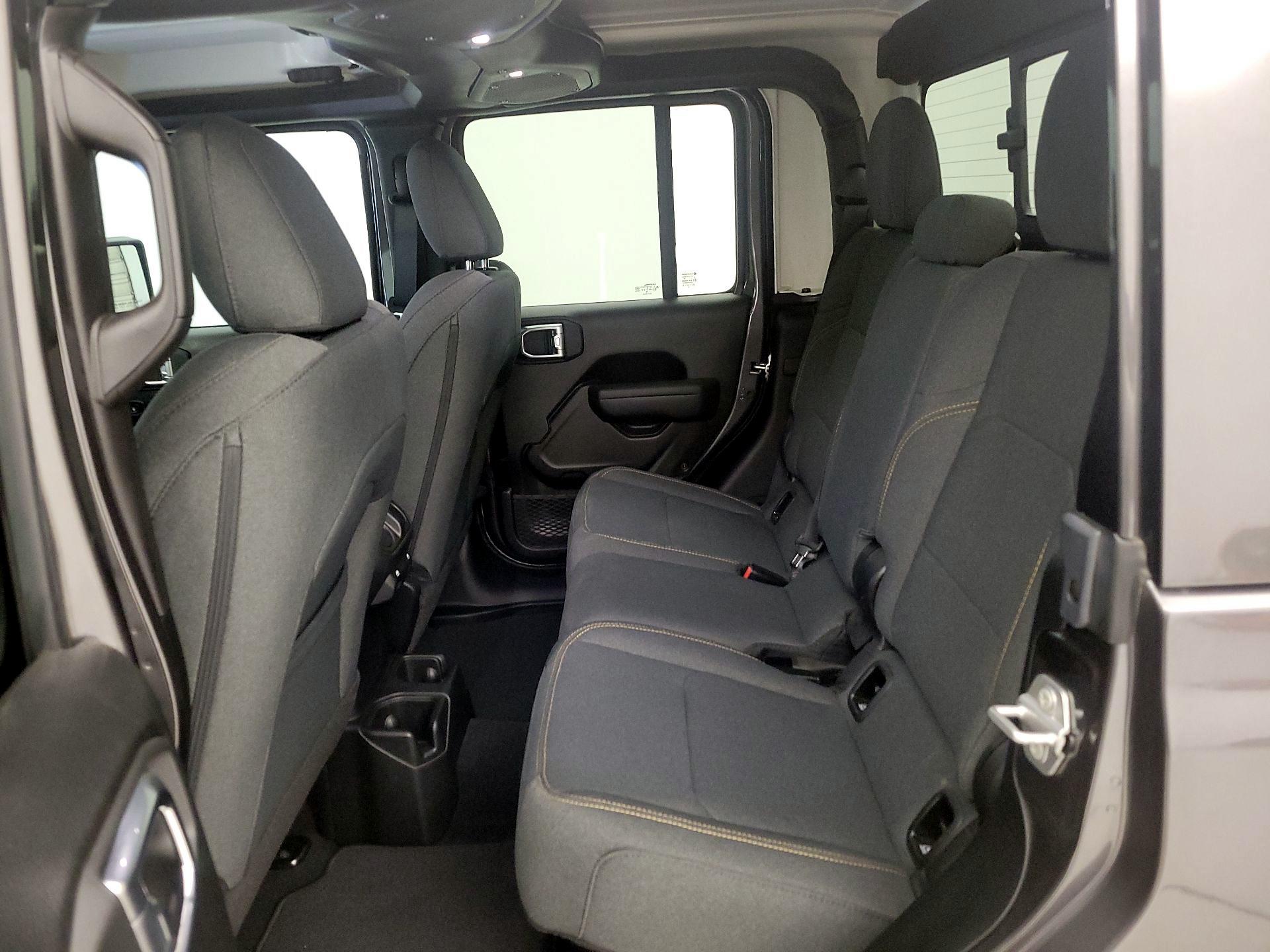 Thumbnail: 2025 Jeep Gladiator - 19