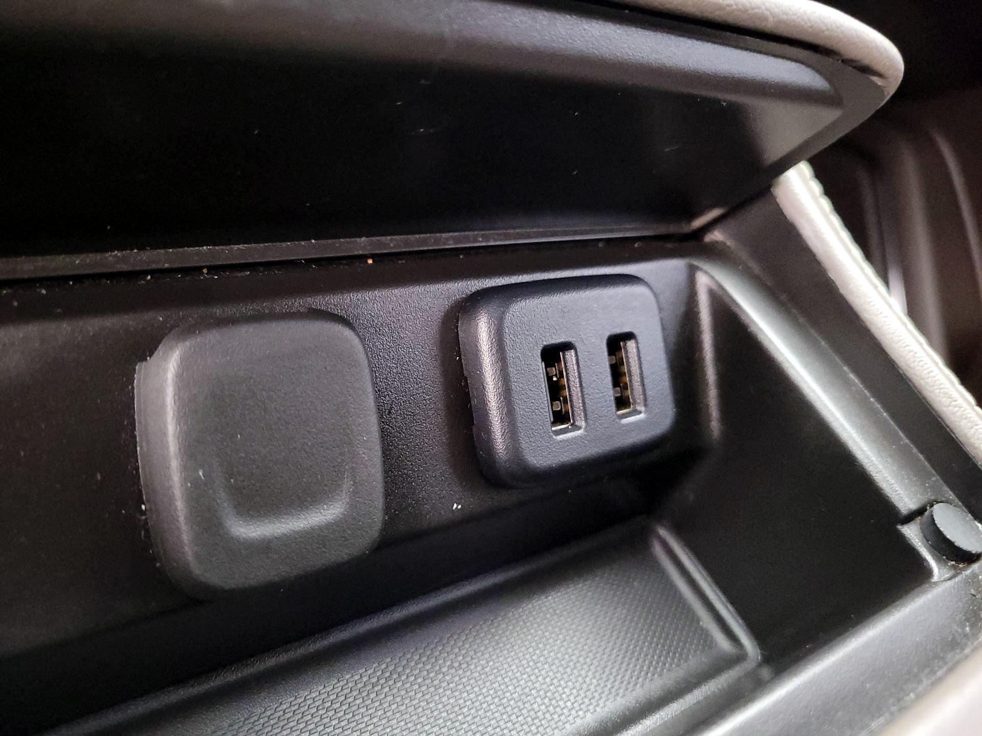 Thumbnail: 2020 GMC Yukon XL - 19