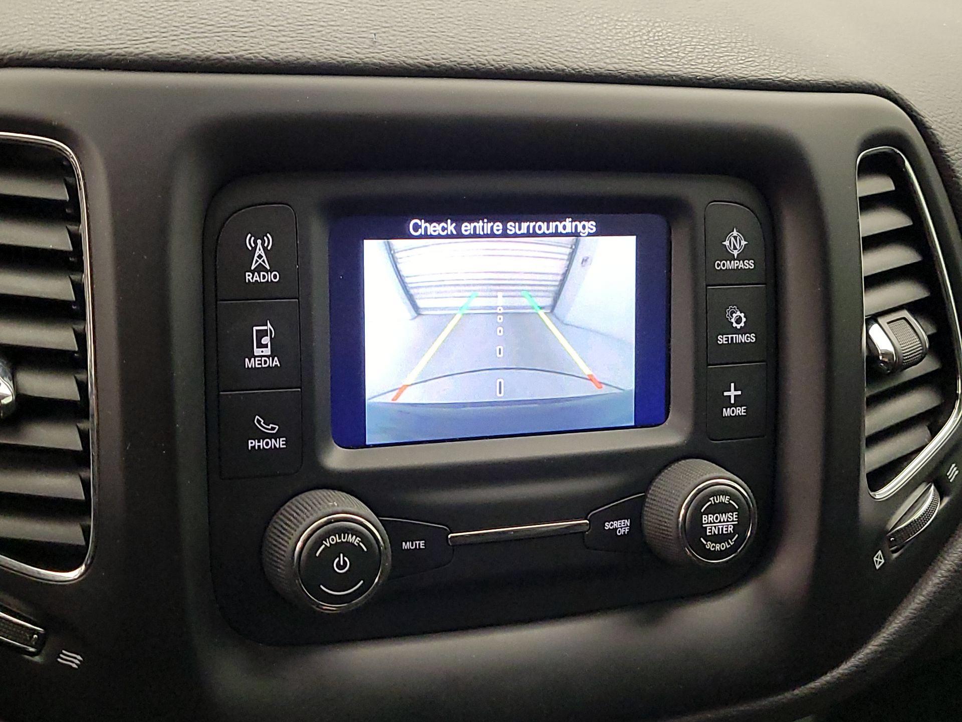 Thumbnail: 2018 Jeep Compass - 14