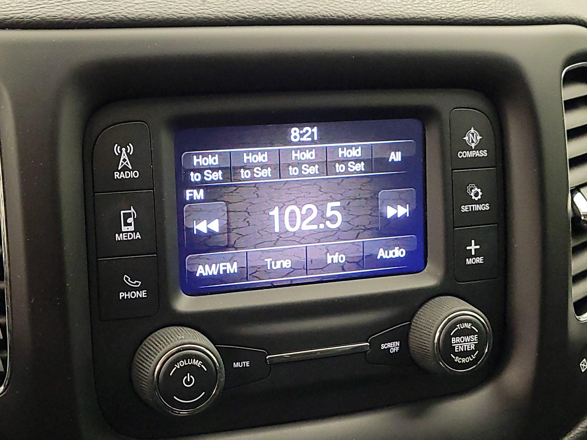 Thumbnail: 2018 Jeep Compass - 15