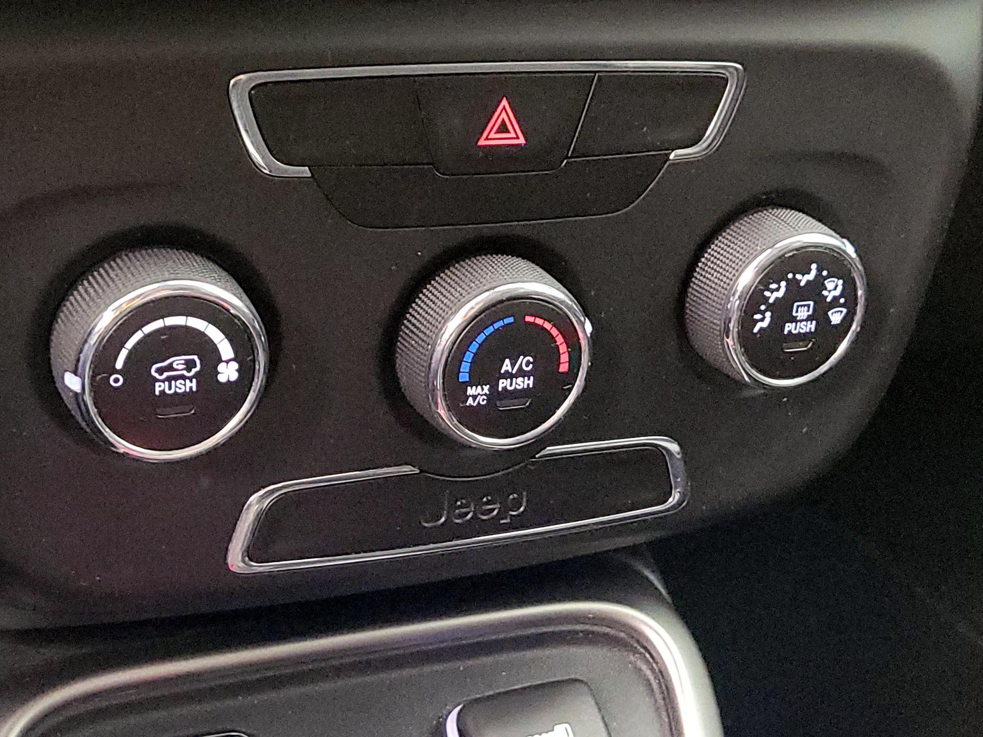 Thumbnail: 2018 Jeep Compass - 16