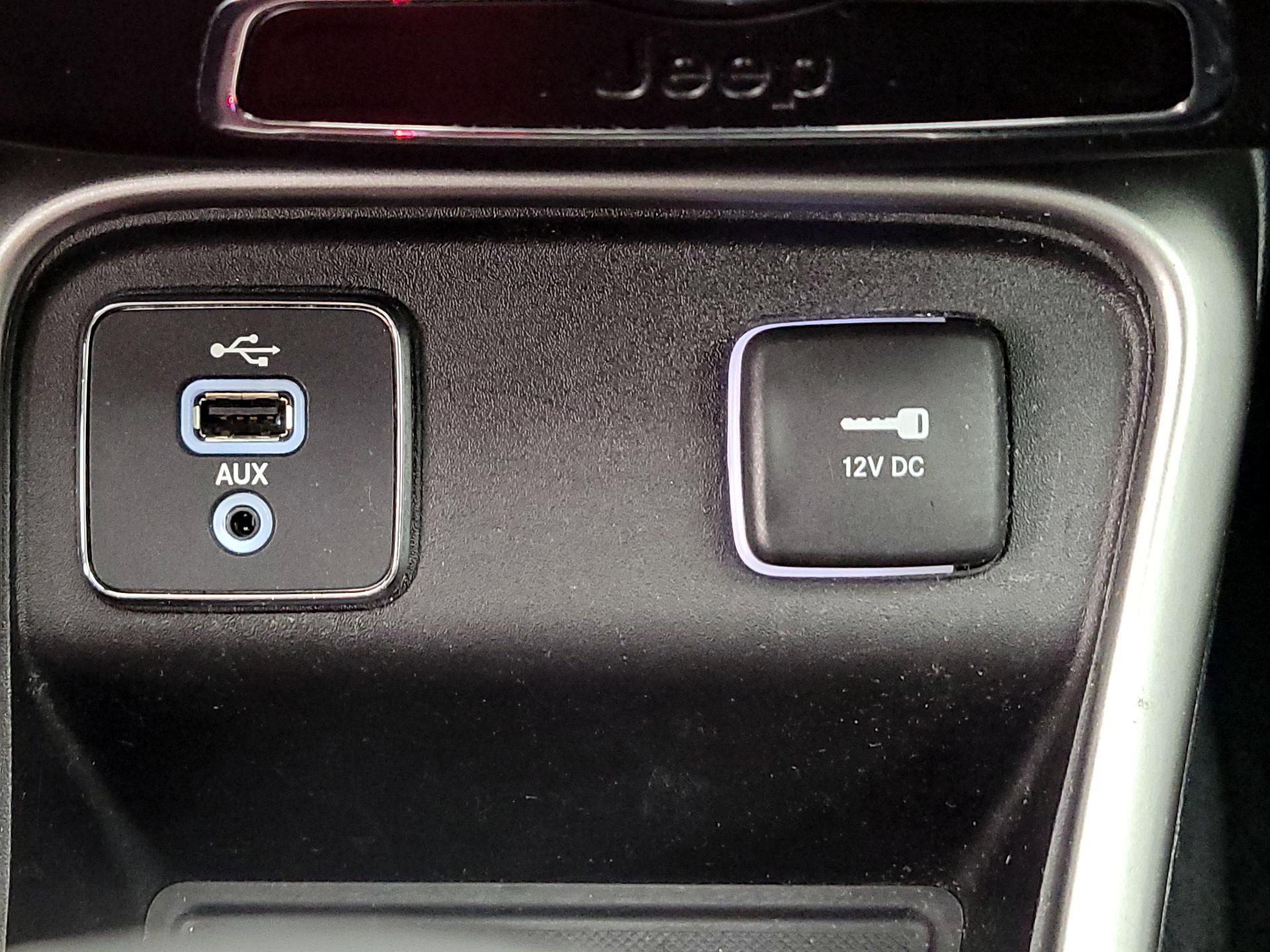 Thumbnail: 2018 Jeep Compass - 18