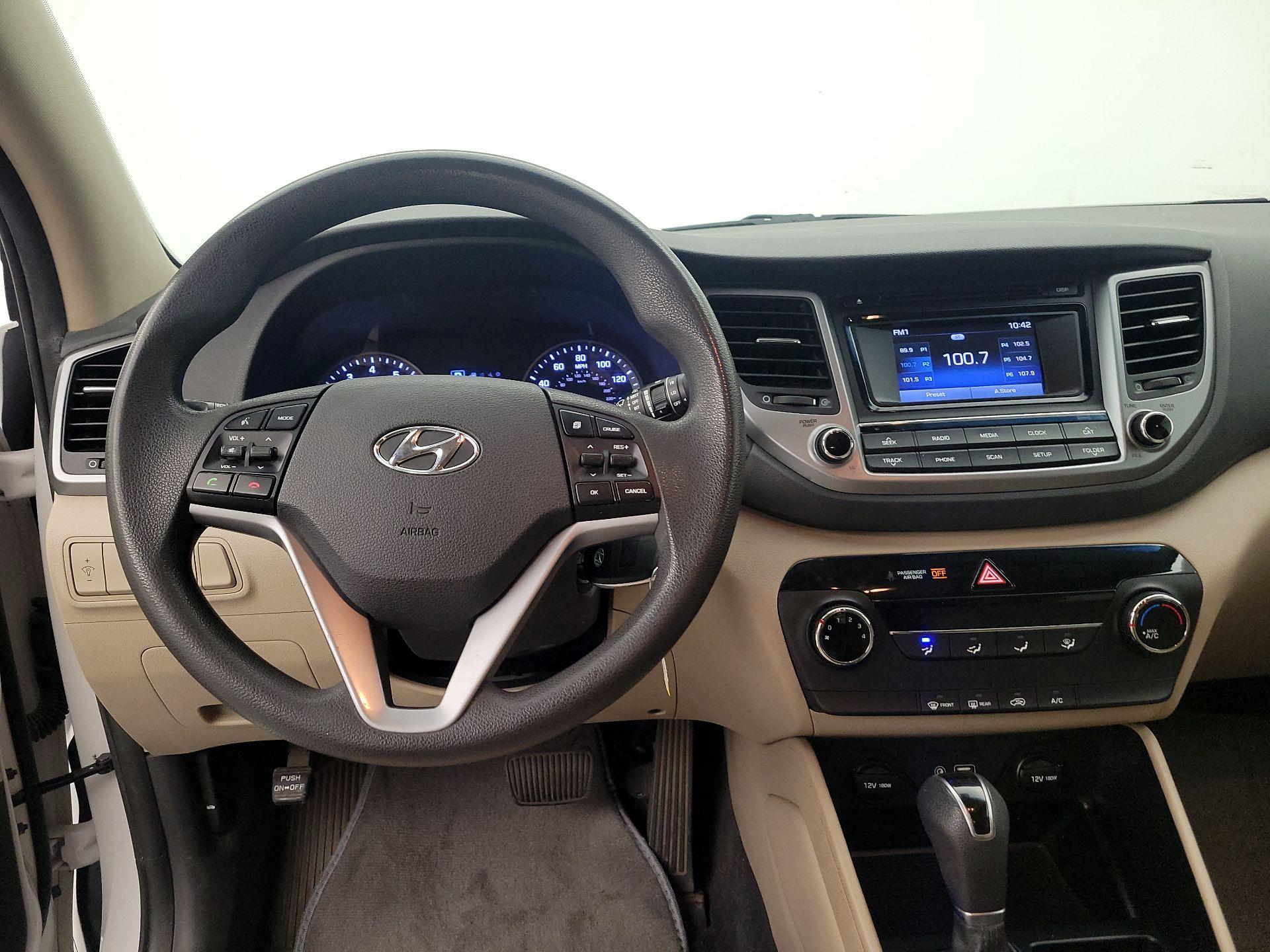 Thumbnail: 2017 Hyundai Tucson - 10