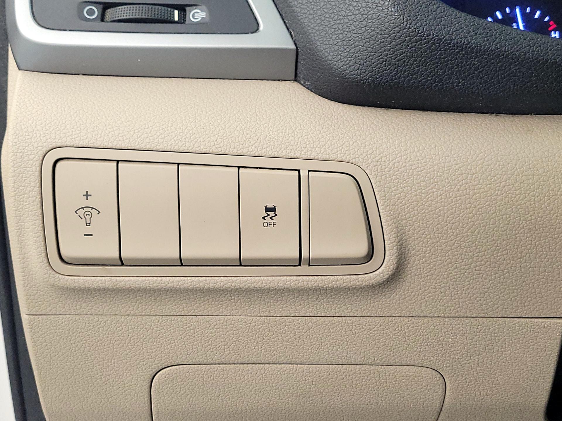 Thumbnail: 2017 Hyundai Tucson - 13