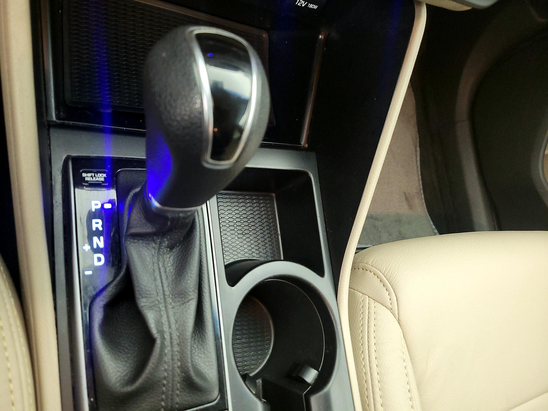 Thumbnail: 2017 Hyundai Tucson - 17