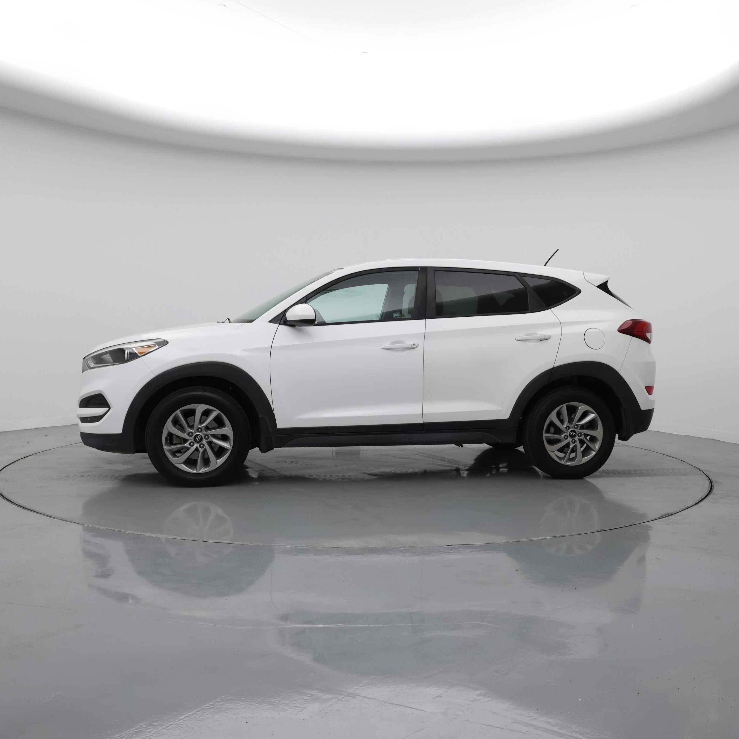 Thumbnail: 2017 Hyundai Tucson - 3