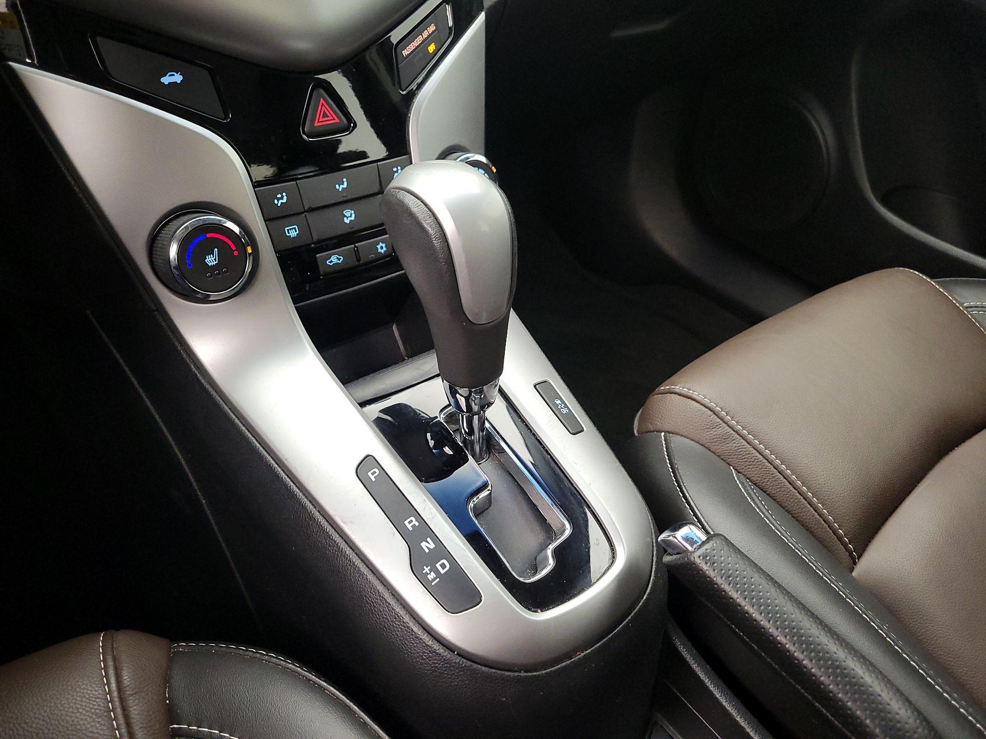 Thumbnail: 2015 Chevrolet Cruze - 16