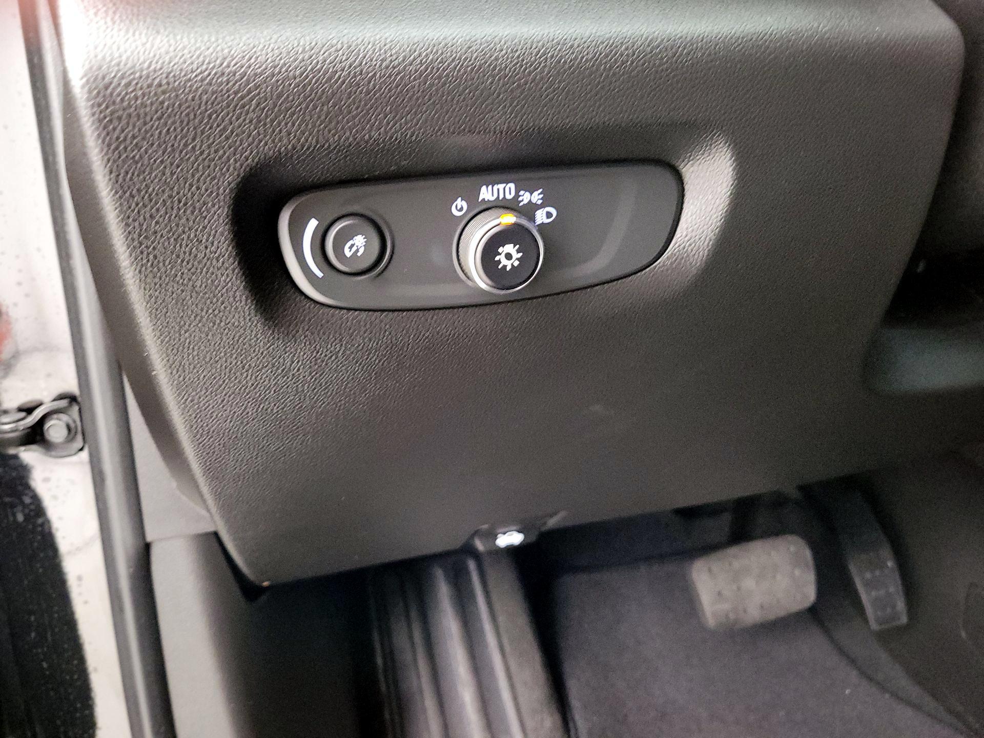 Thumbnail: 2023 Chevrolet Traverse - 13