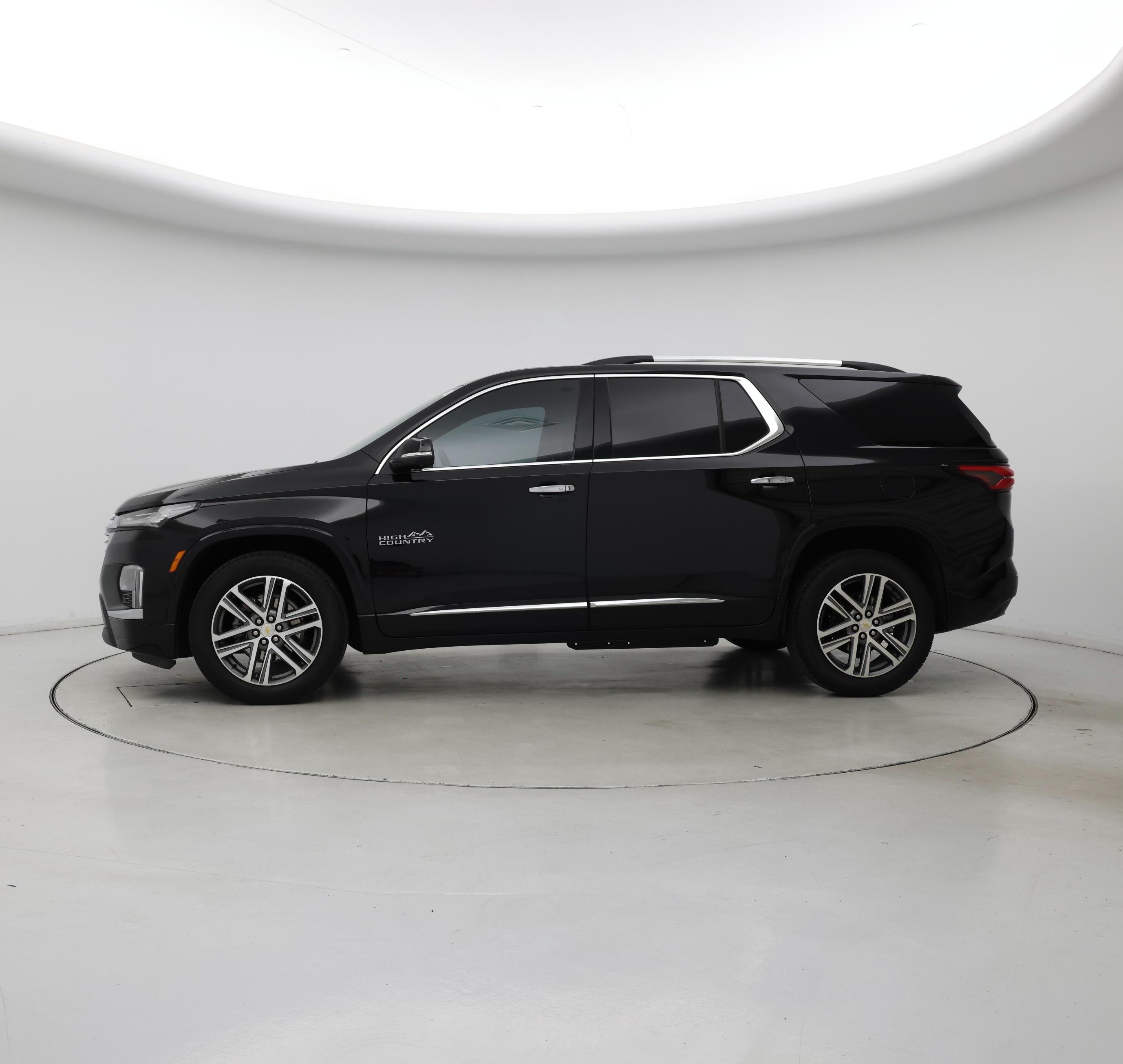 Thumbnail: 2023 Chevrolet Traverse - 3