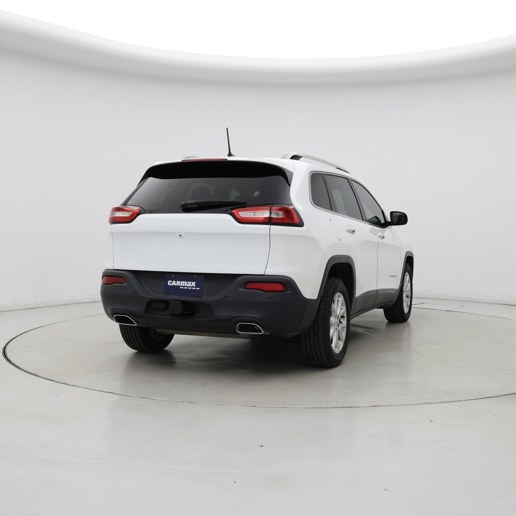 Thumbnail: 2018 Jeep Cherokee - 8