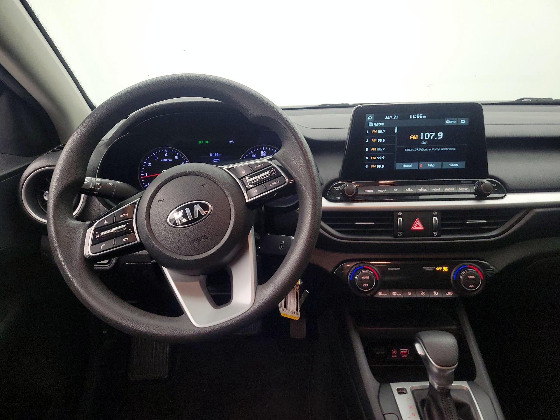 Thumbnail: 2019 Kia Forte - 10