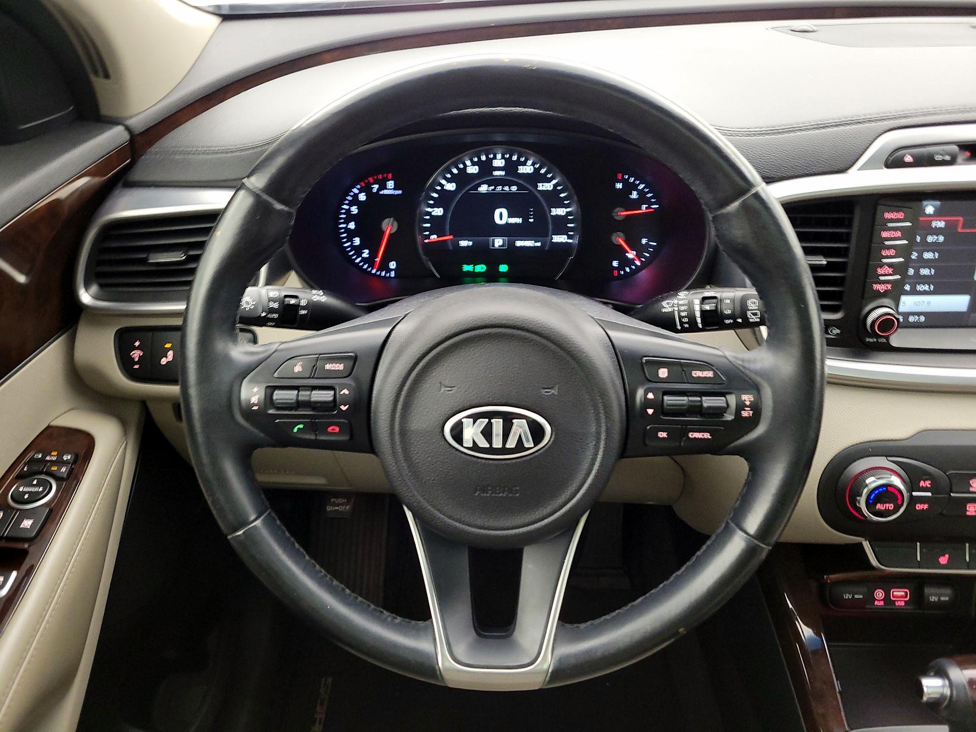 Thumbnail: 2016 Kia Sorento - 10
