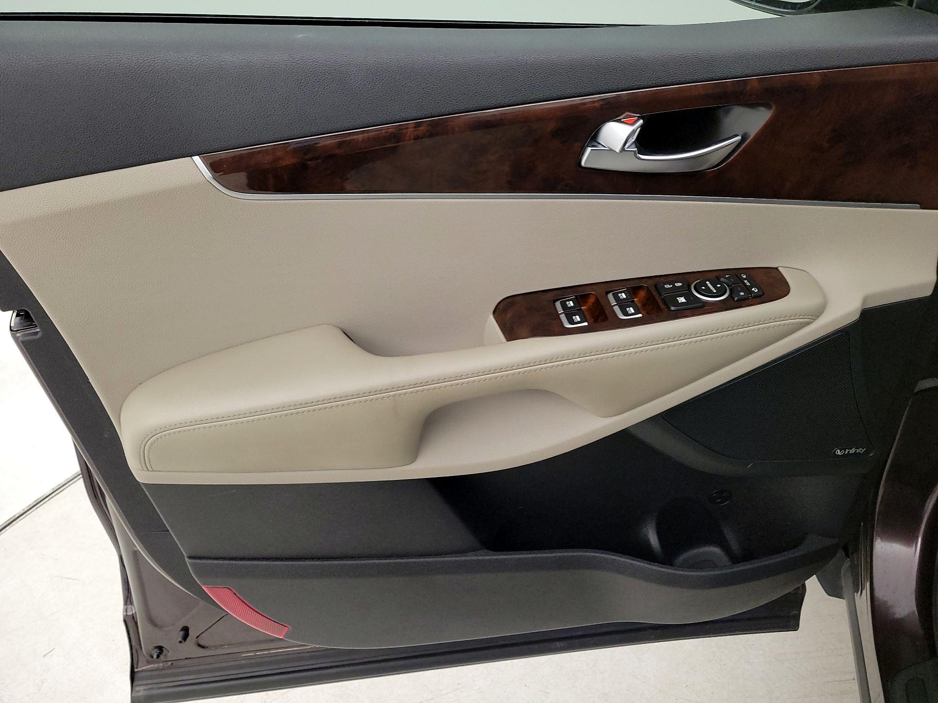 Thumbnail: 2016 Kia Sorento - 12