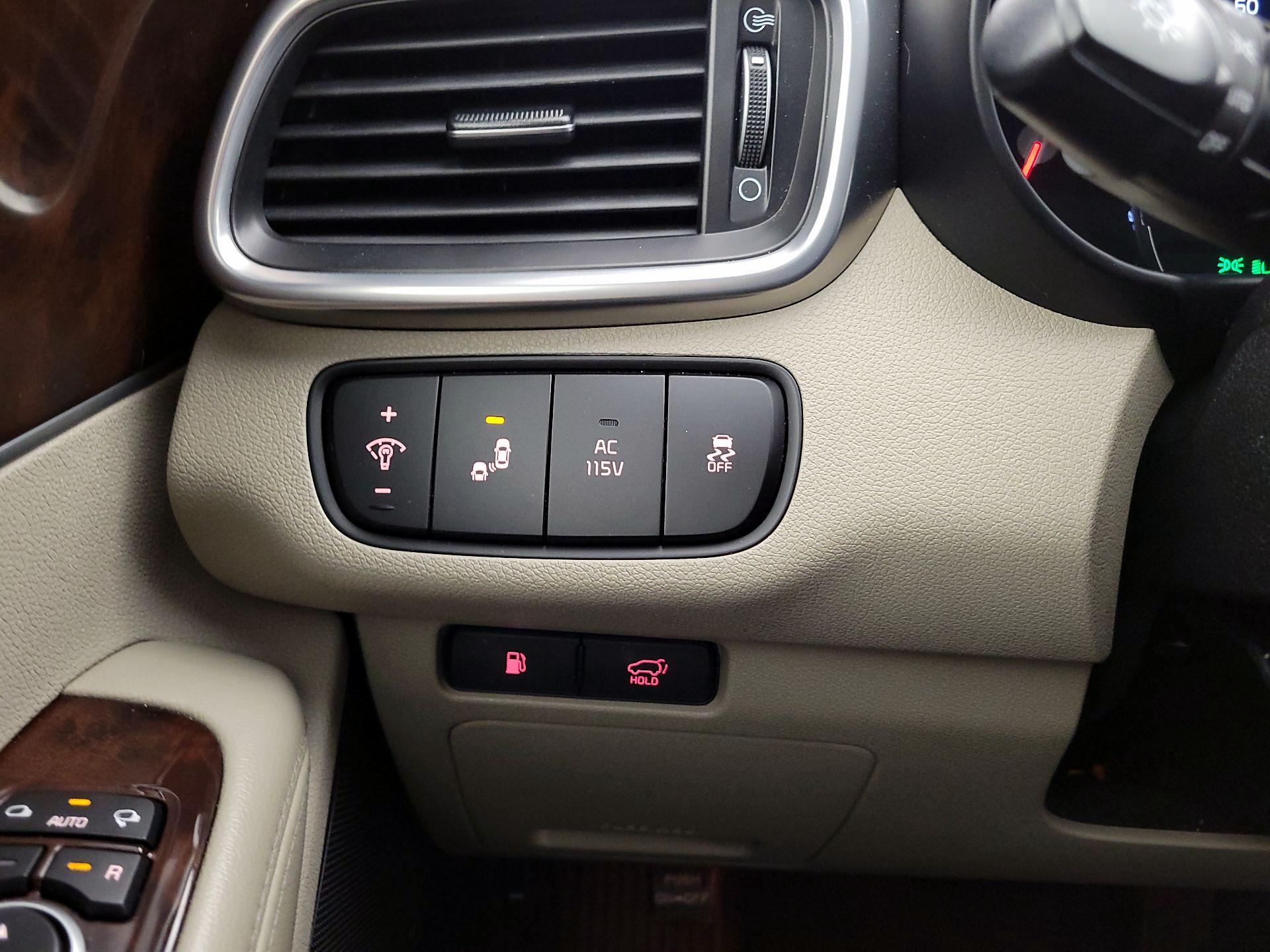 Thumbnail: 2016 Kia Sorento - 13