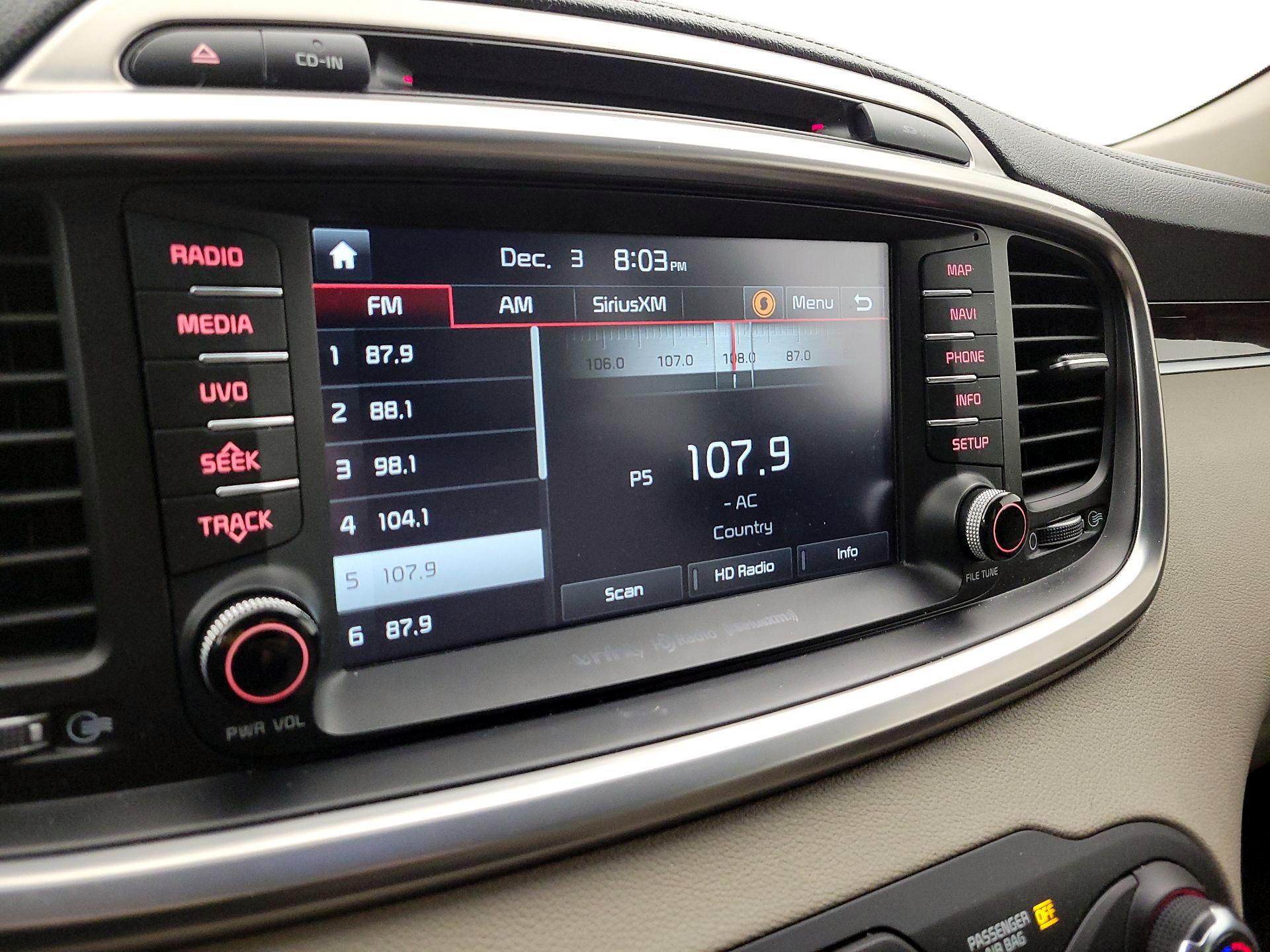 Thumbnail: 2016 Kia Sorento - 16