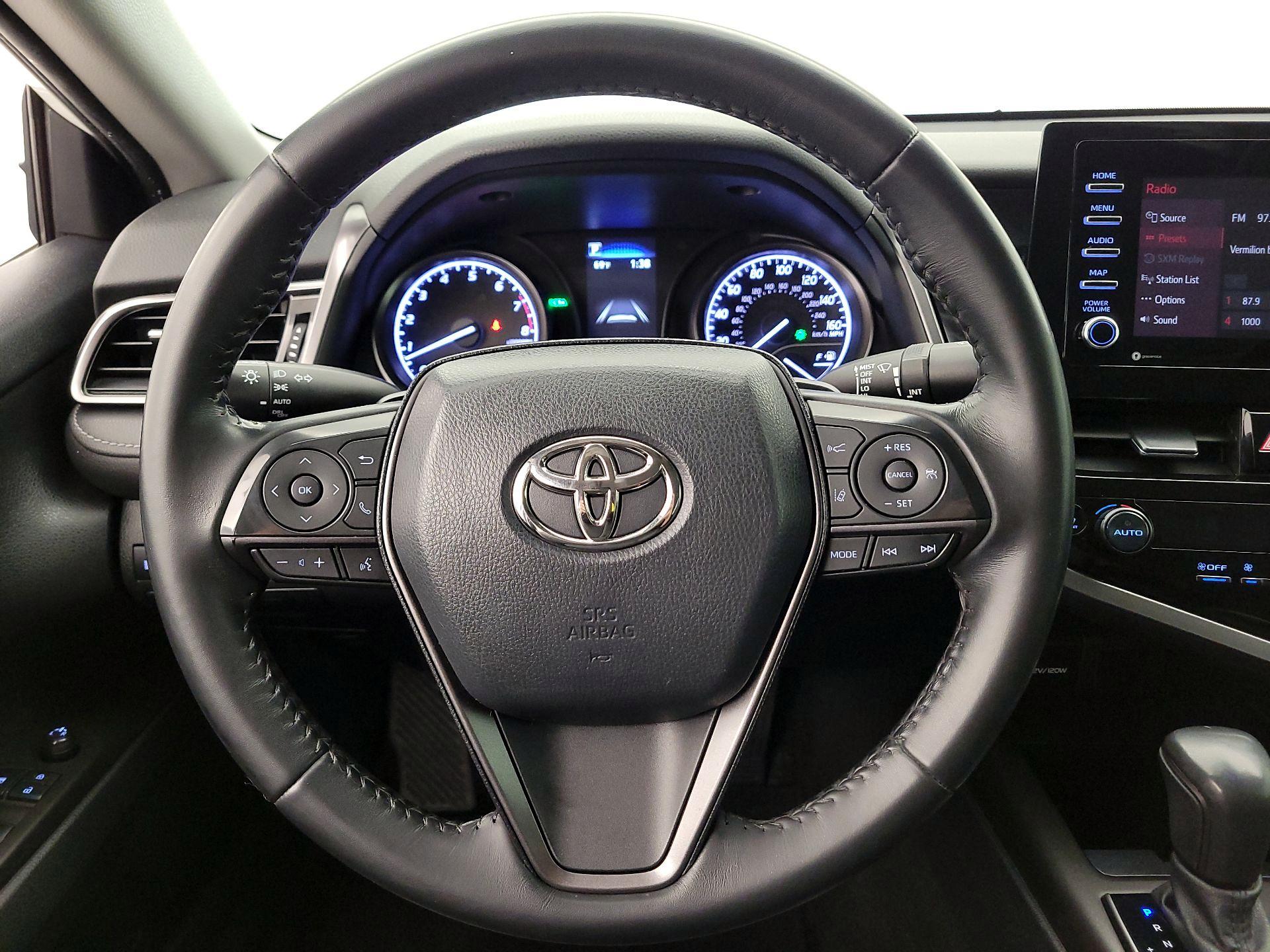 Thumbnail: 2022 Toyota Camry - 10