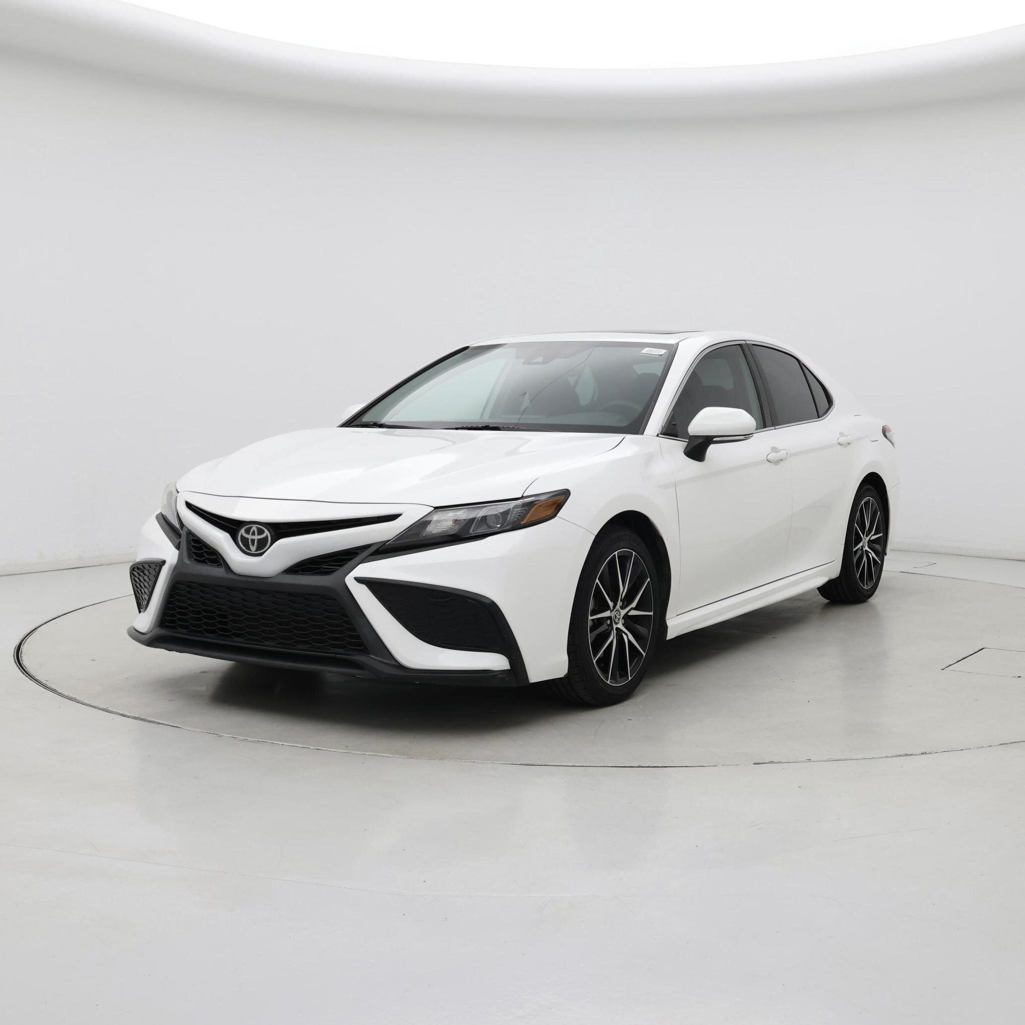 Thumbnail: 2022 Toyota Camry - 4