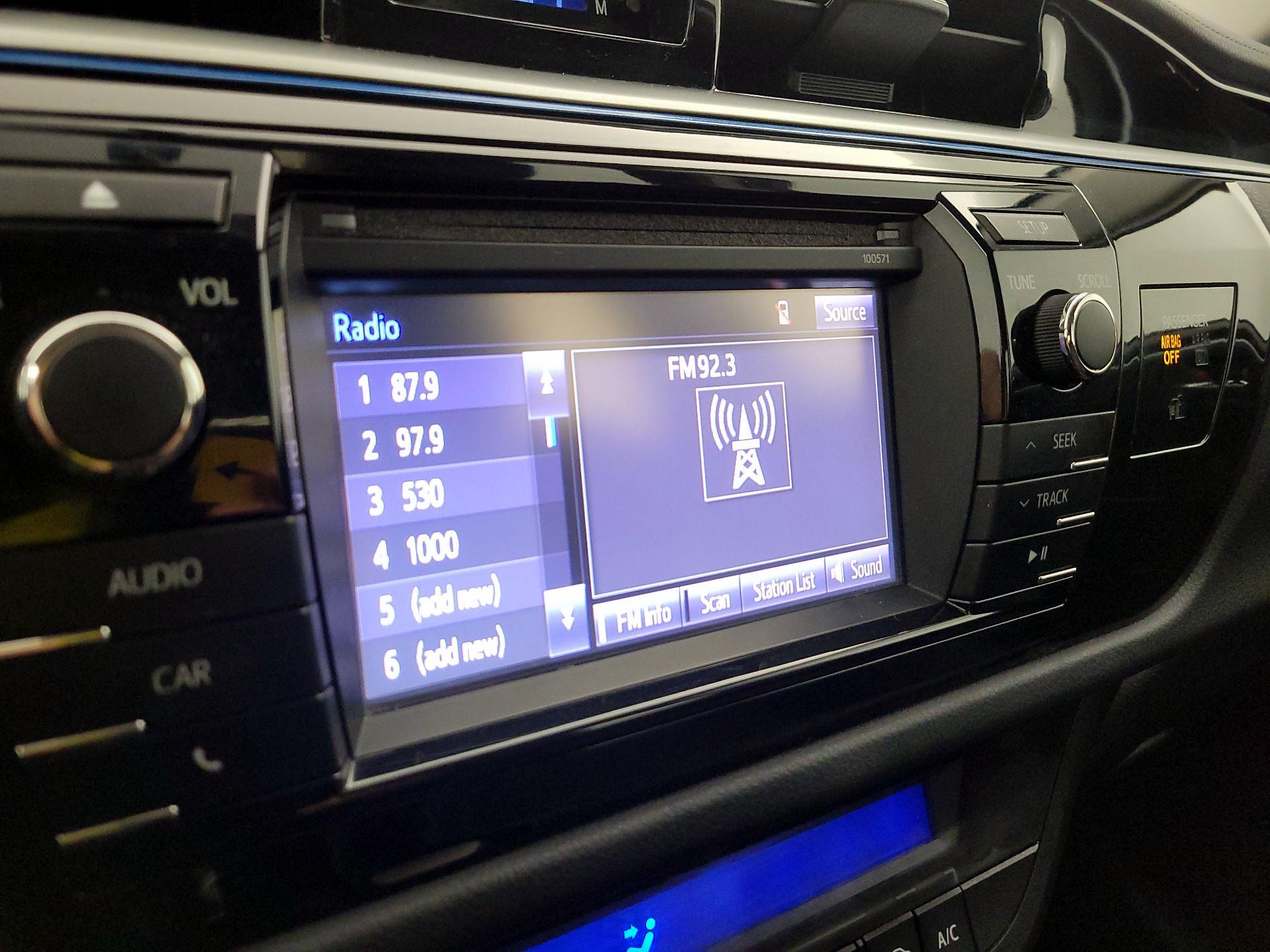 Thumbnail: 2016 Toyota Corolla - 15