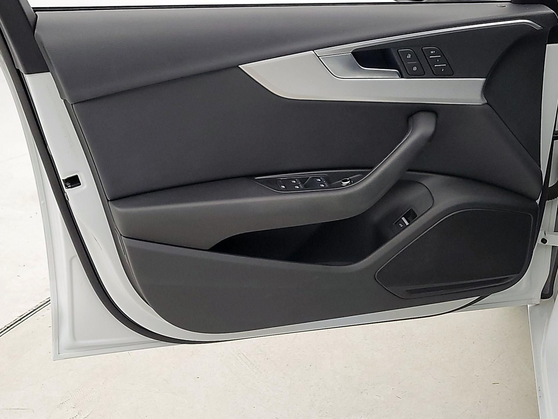 Thumbnail: 2017 Audi A4 - 12