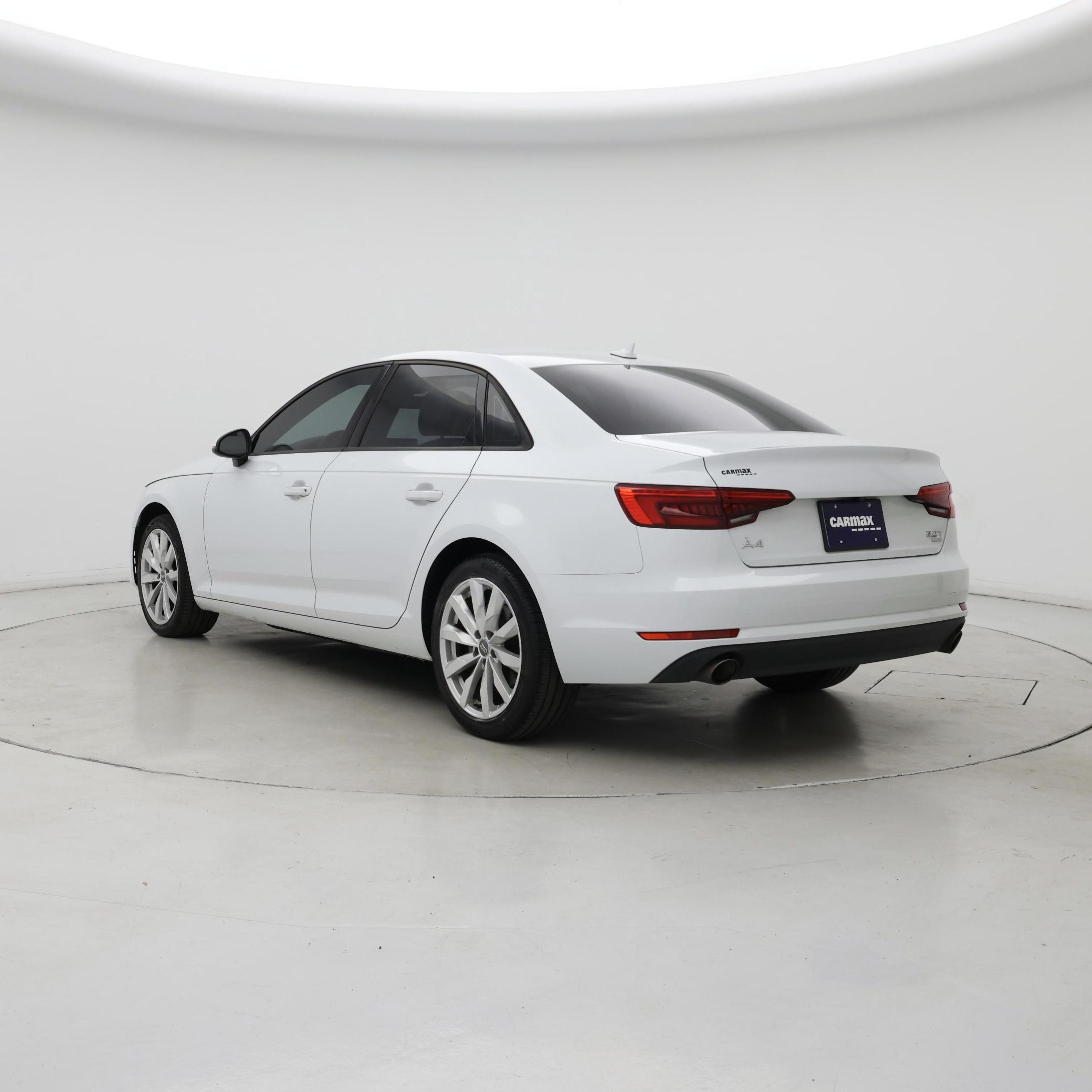 Thumbnail: 2017 Audi A4 - 2