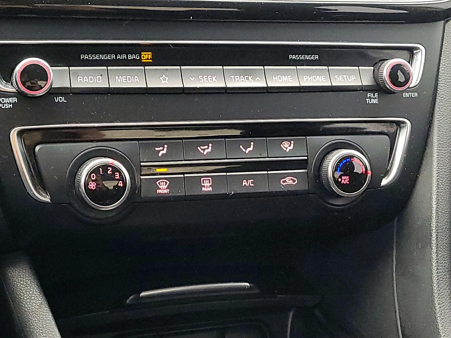 Thumbnail: 2019 Kia Optima - 16