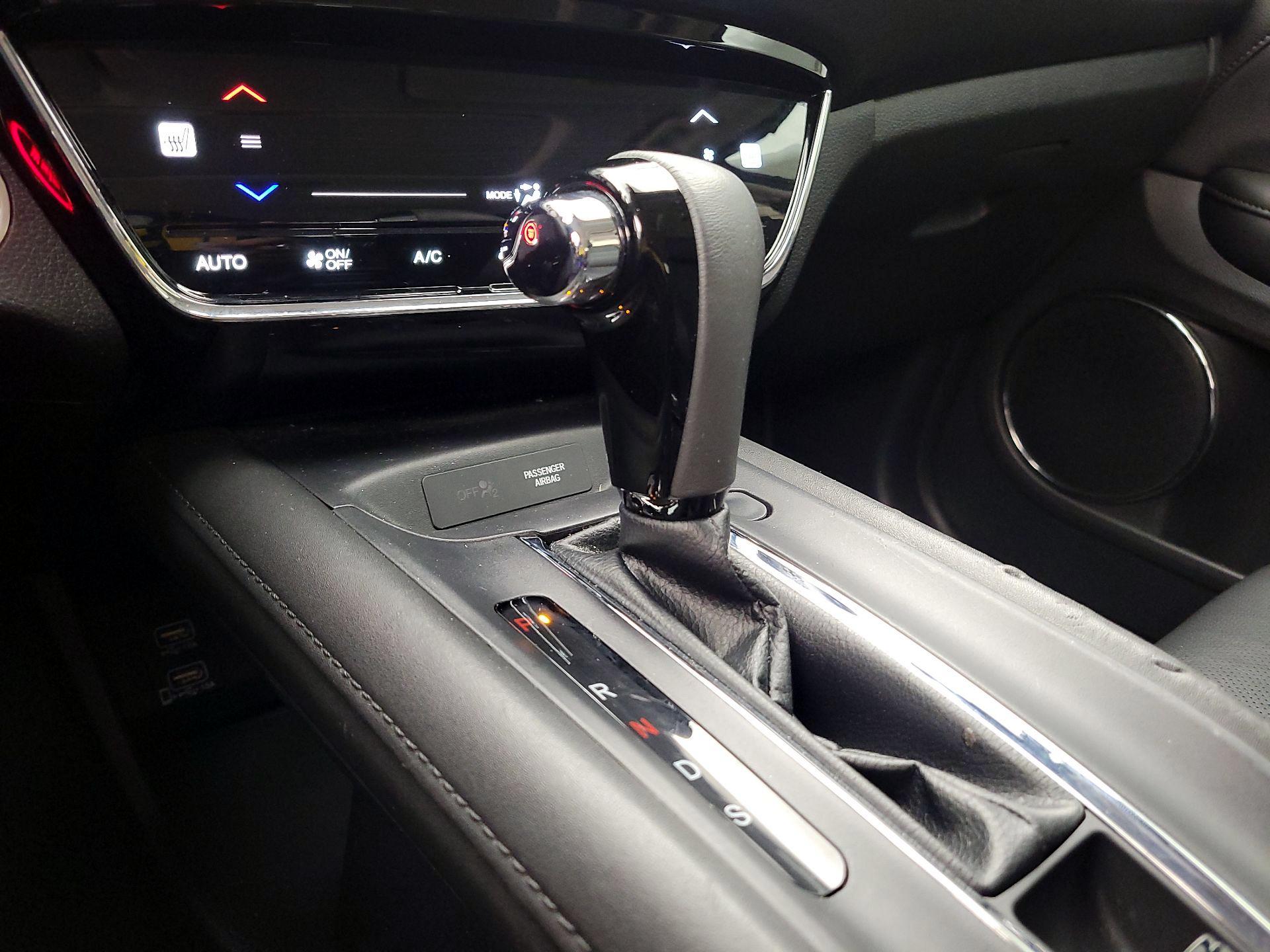 Thumbnail: 2020 Honda HR-V - 17