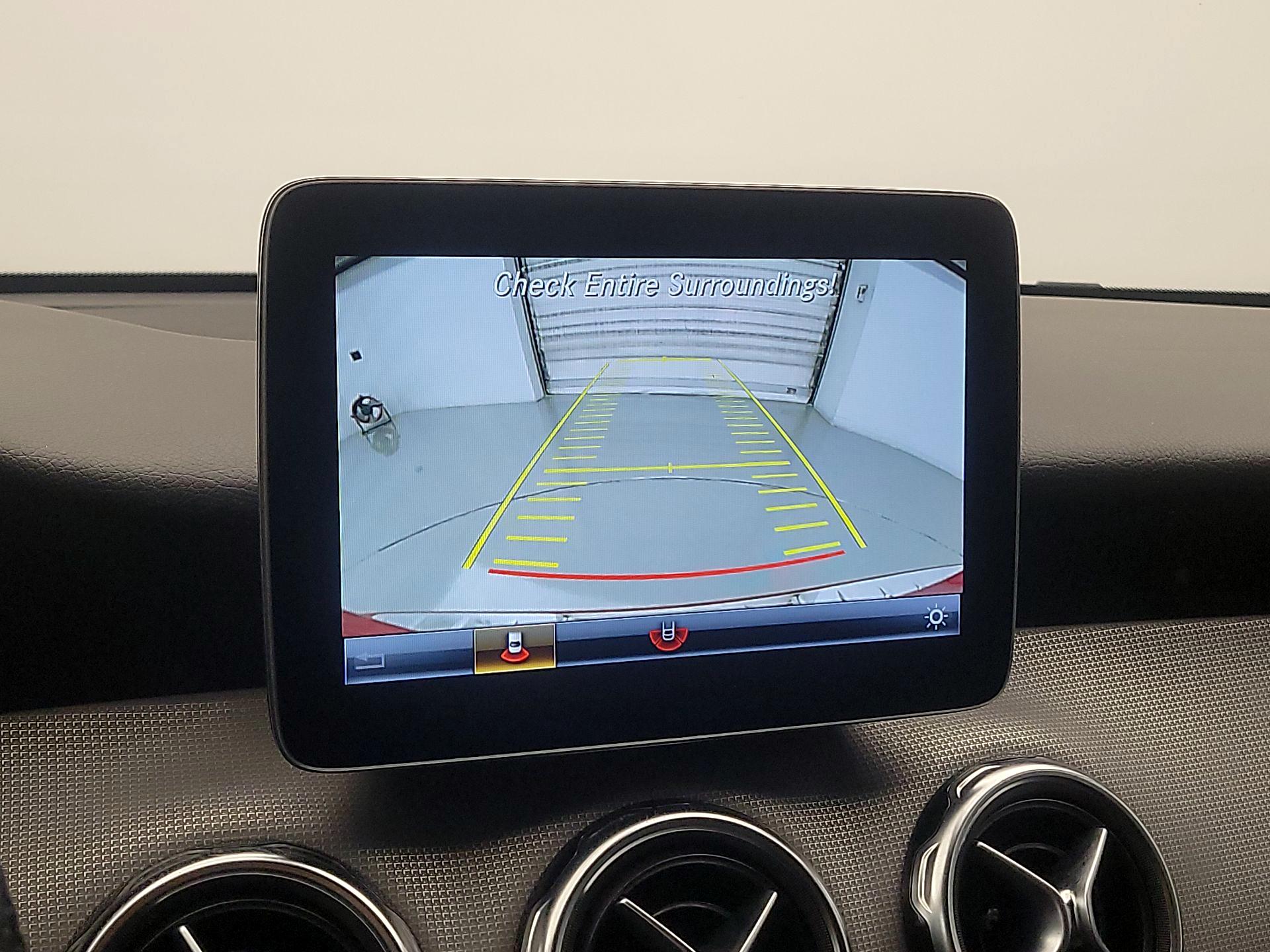 Thumbnail: 2020 Mercedes-Benz GLA - 14