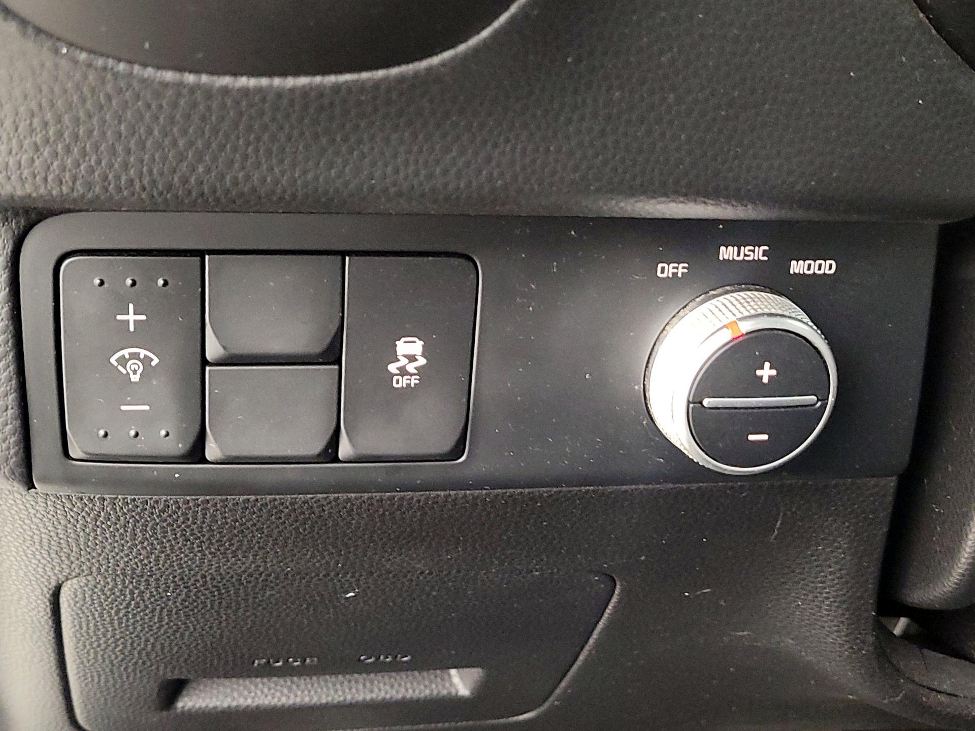 Thumbnail: 2016 Kia Soul - 13