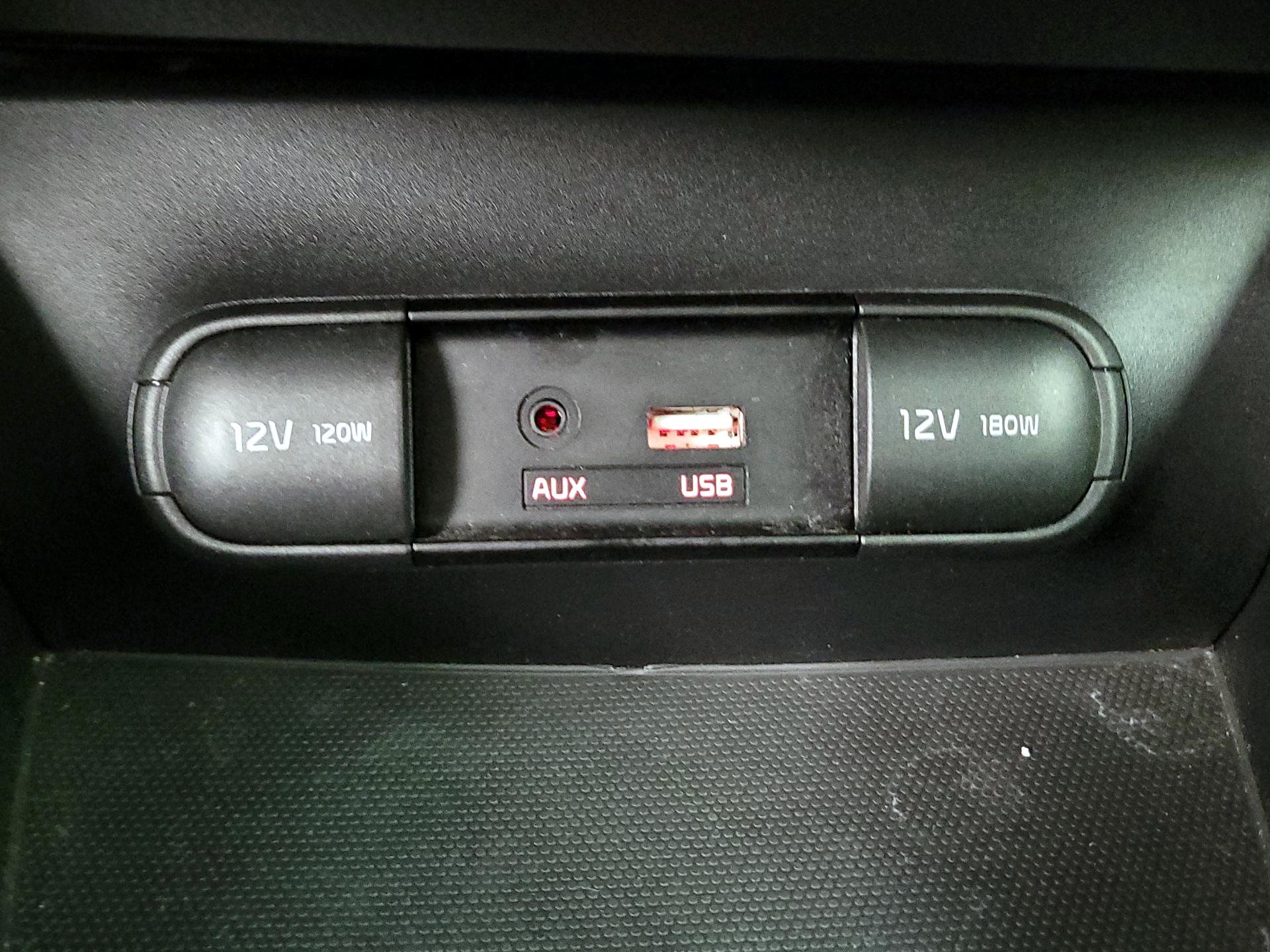 Thumbnail: 2016 Kia Soul - 18