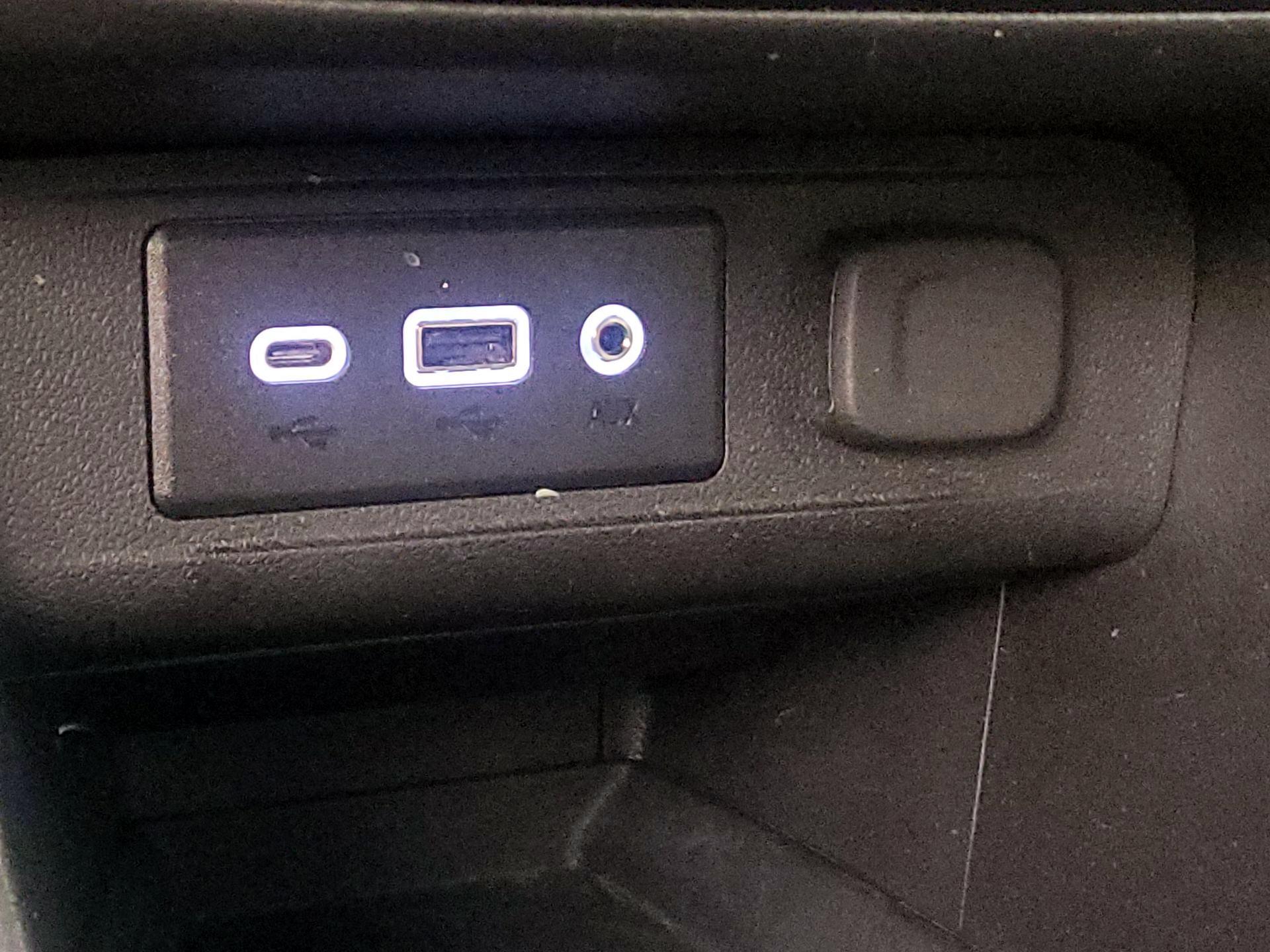 Thumbnail: 2022 Buick Encore GX - 18