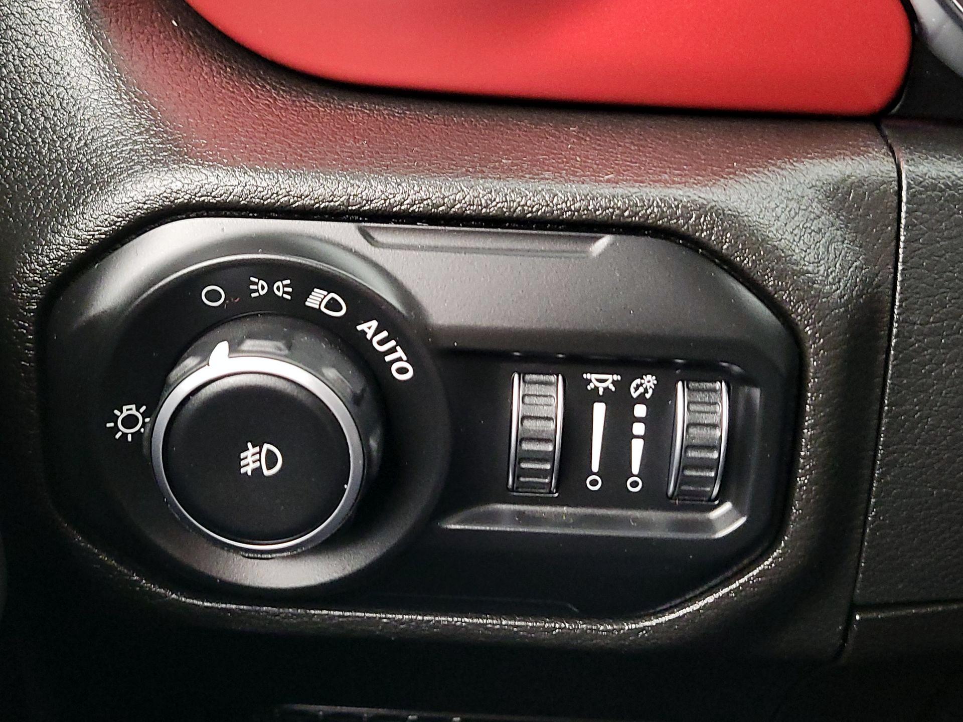 Thumbnail: 2021 Jeep Wrangler - 13