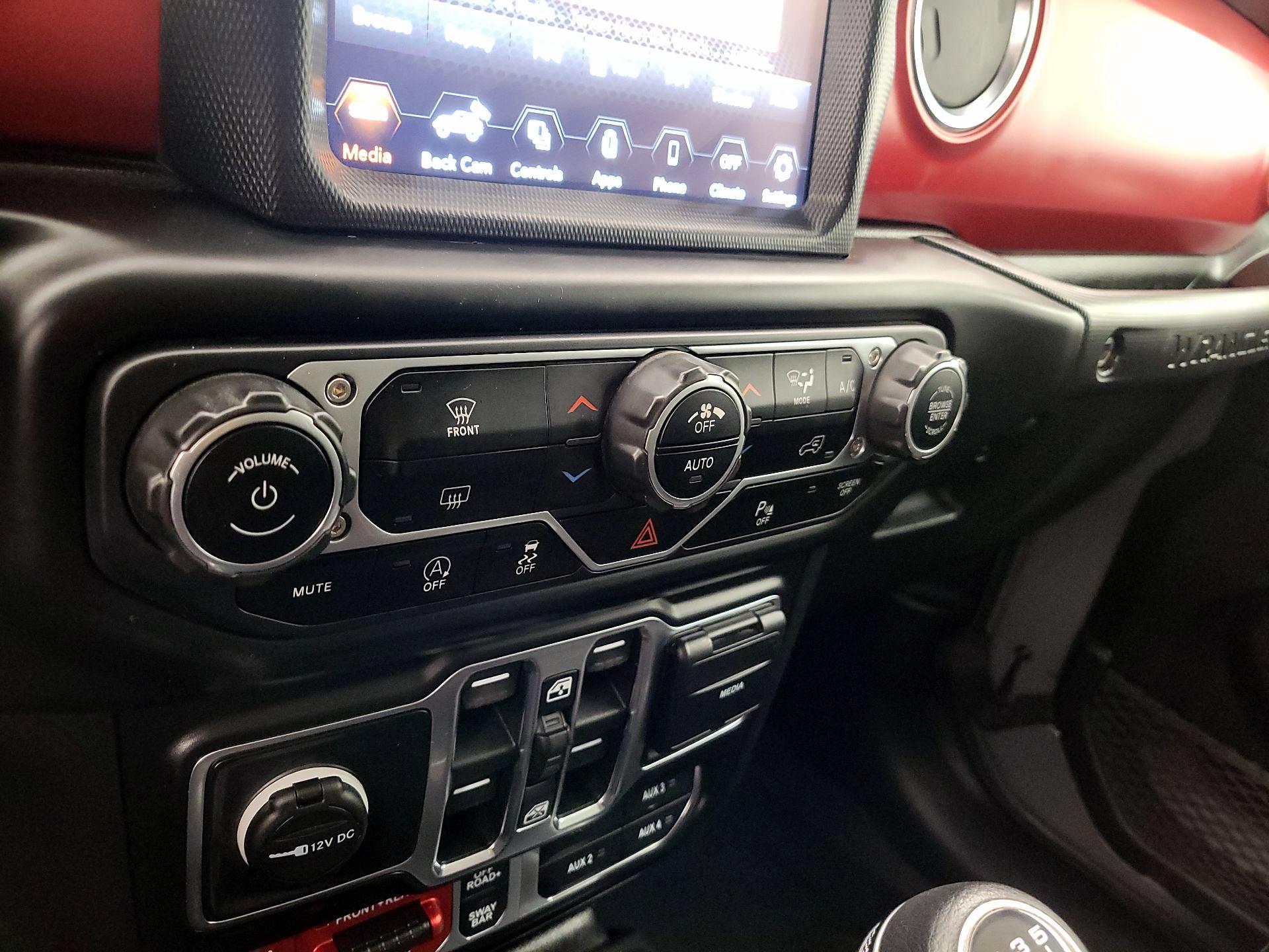 Thumbnail: 2021 Jeep Wrangler - 17