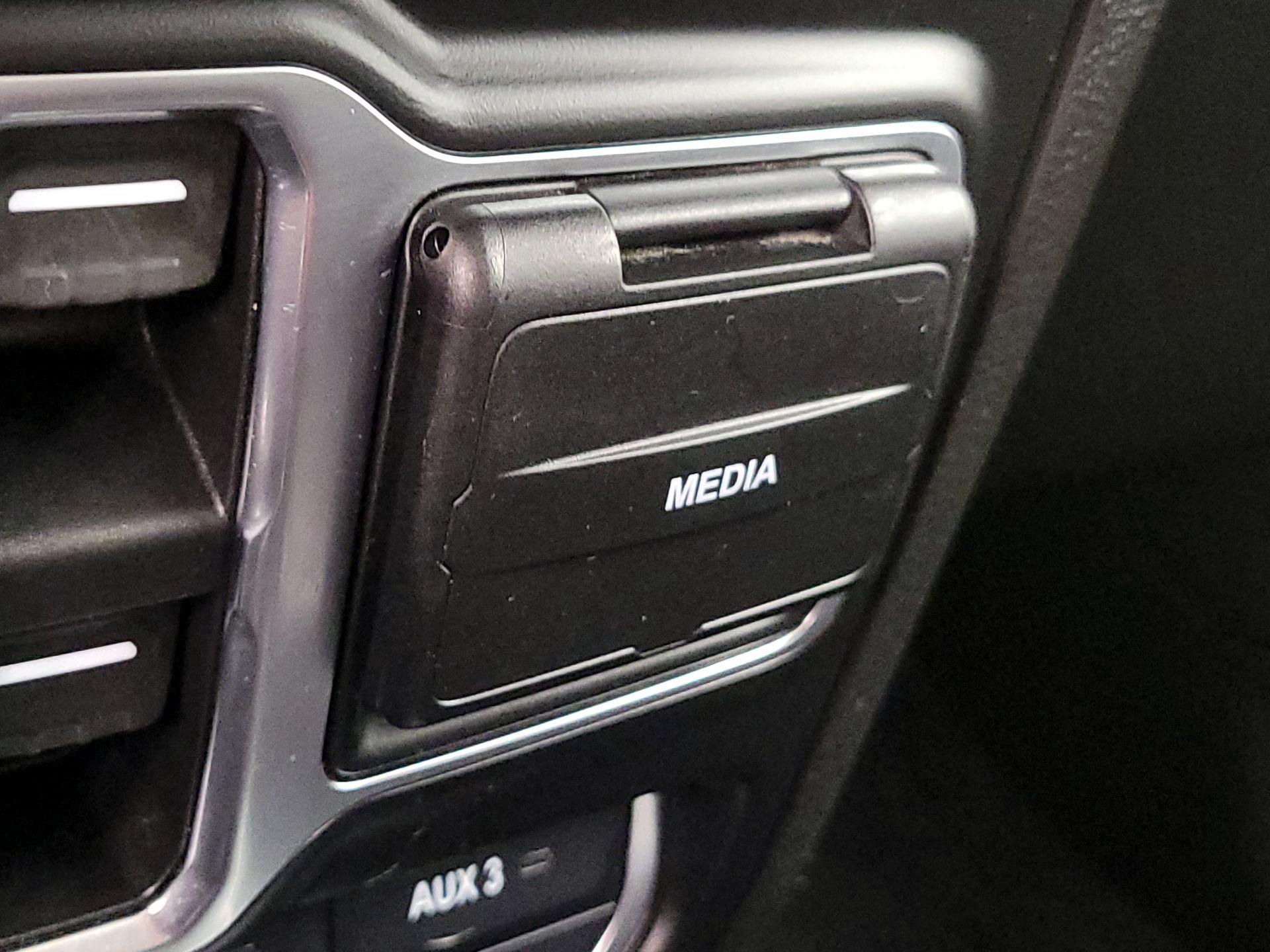 Thumbnail: 2021 Jeep Wrangler - 19